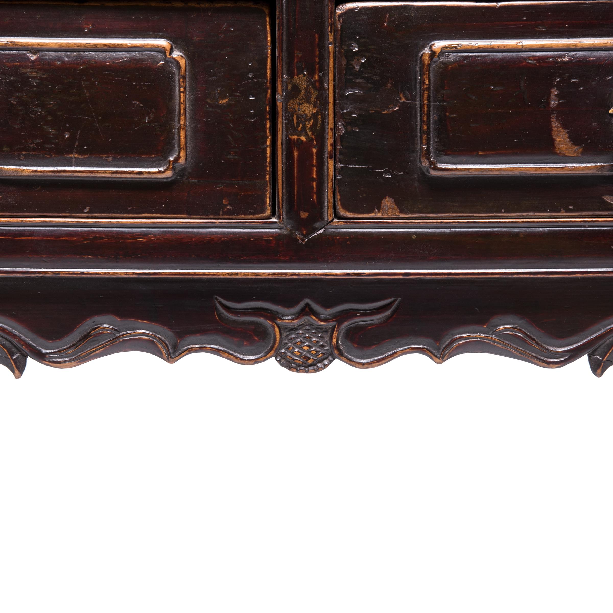 Table chinoise à deux tiroirs, vers 1850 en vente 1
