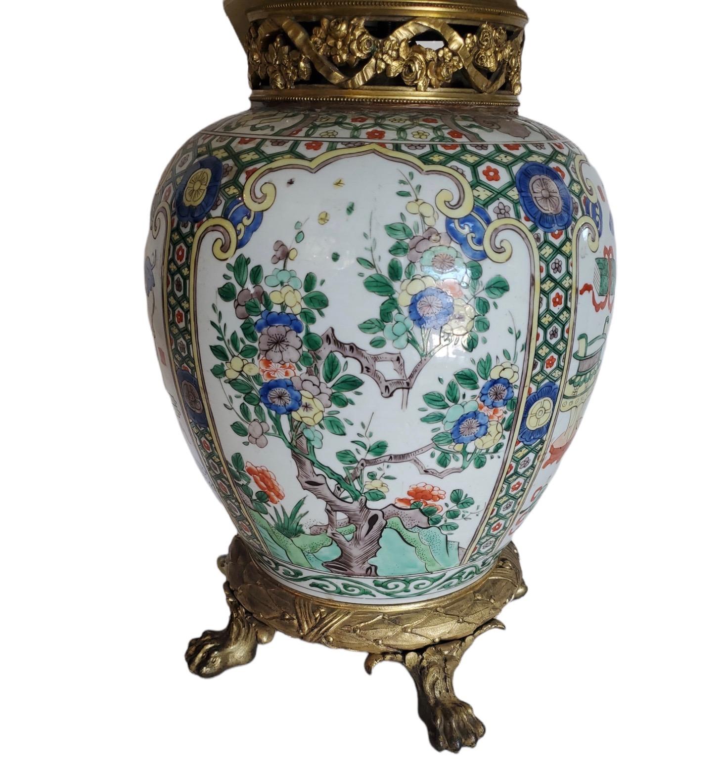 Hand-Painted 19th Century Chinese Urn Lamp For Sale