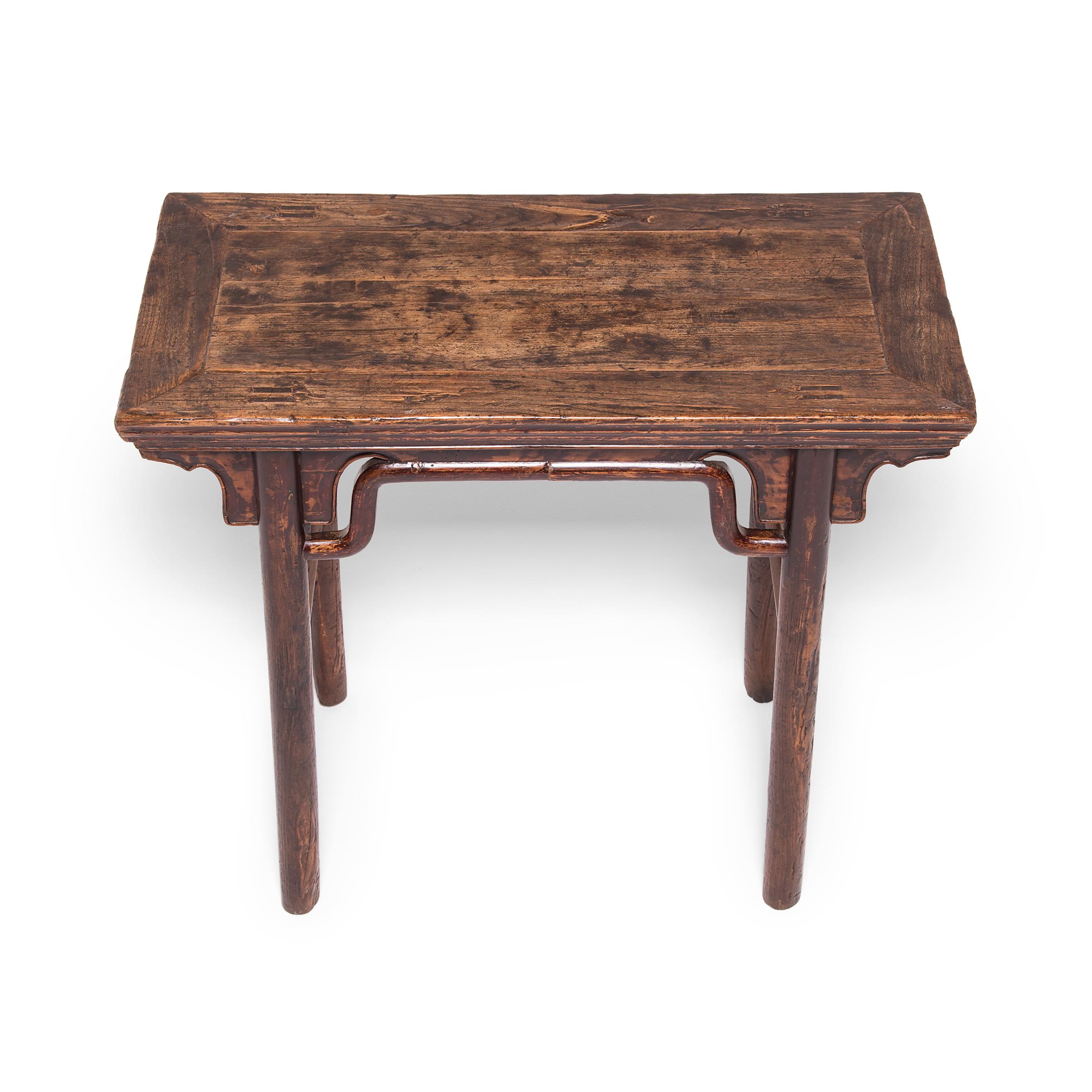 19th Century Chinese Wine Table with Humpback Stretchers In Good Condition In Chicago, IL