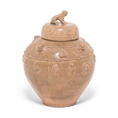 Chinese Wine Vessel with Shizi Lid, c. 1800