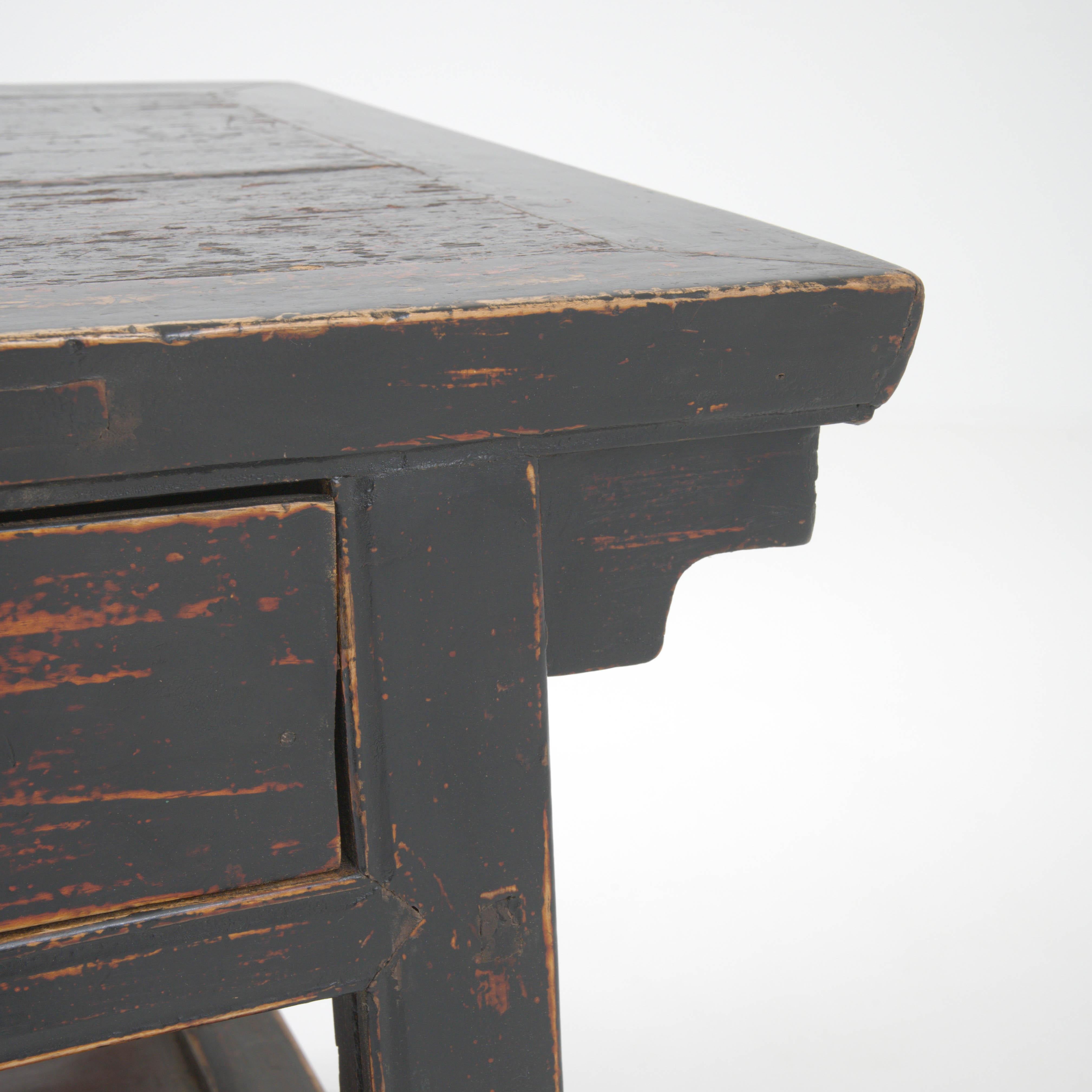 Table basse chinoise en bois du 19e siècle en vente 3