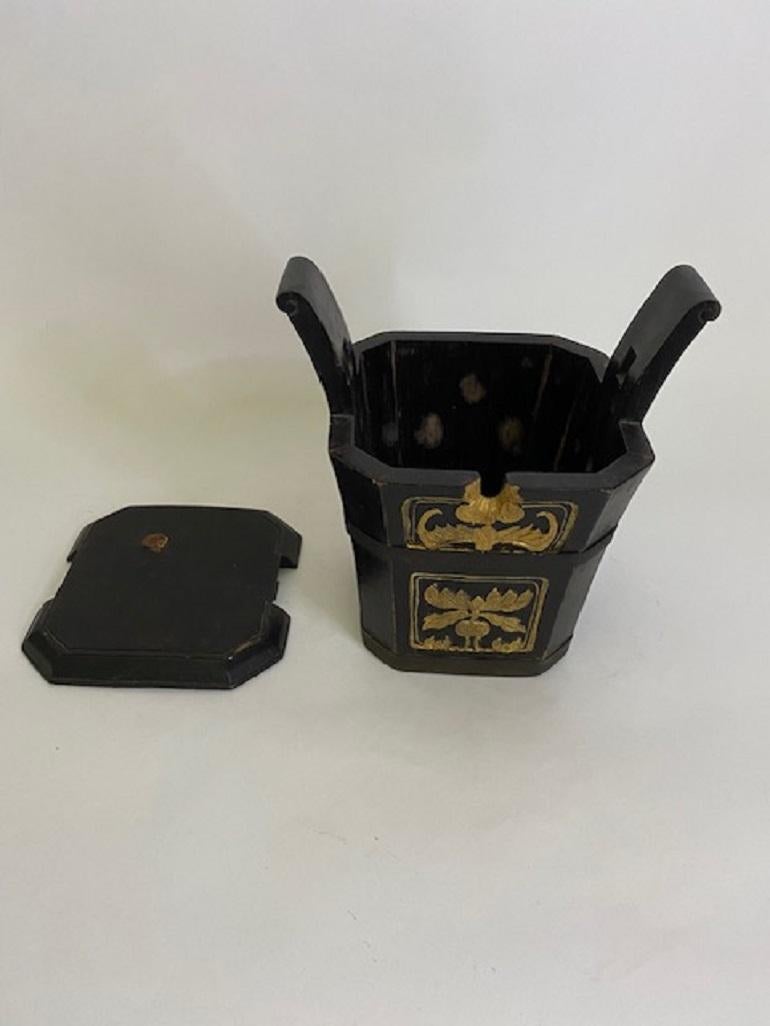 19th Century Chinese Wooden Lunch Box with Gilt Carving For Sale 3