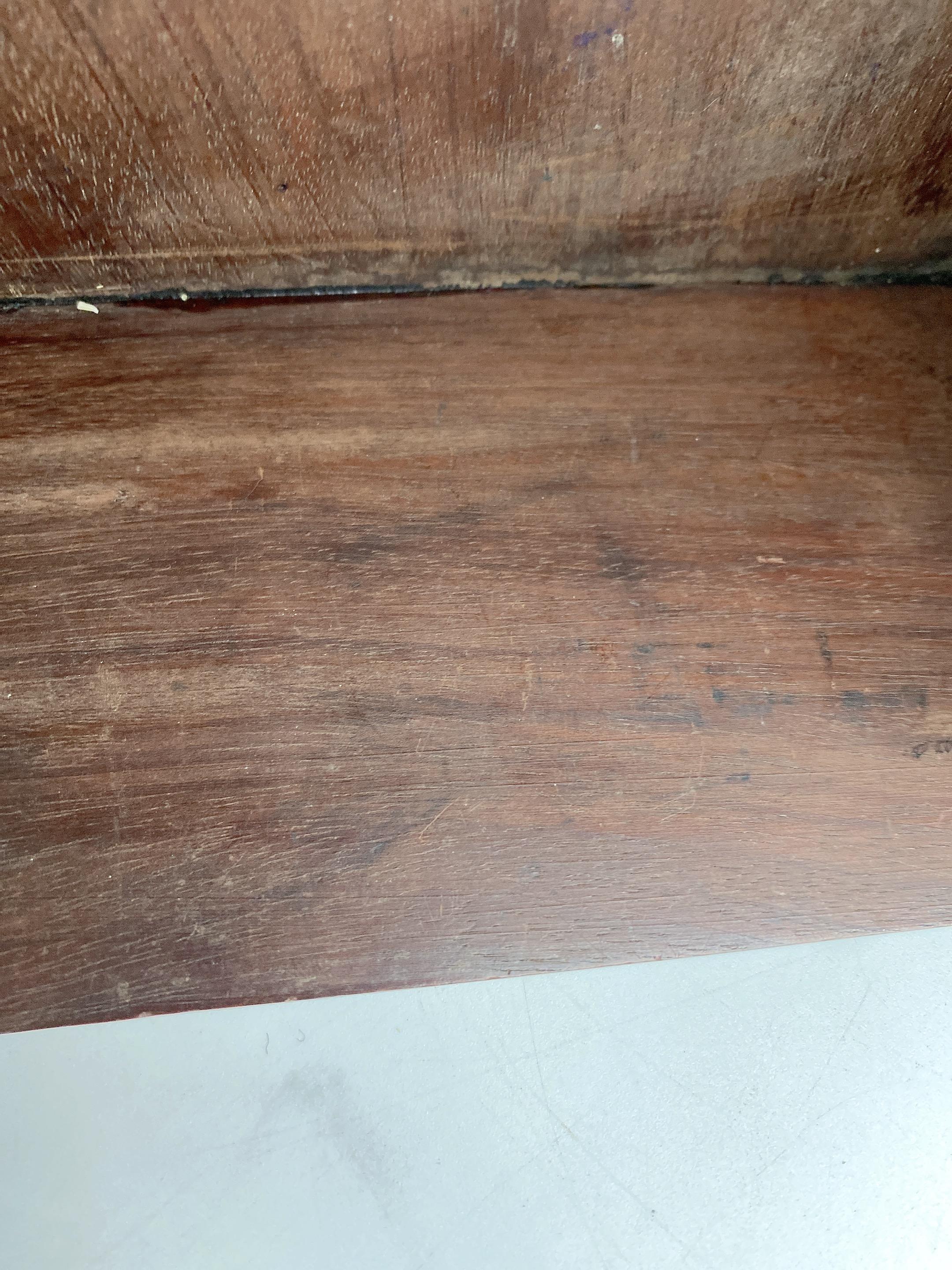 Boîte rectangulaire en bois chinoise « bêtes mythiques » du 19ème siècle en vente 1