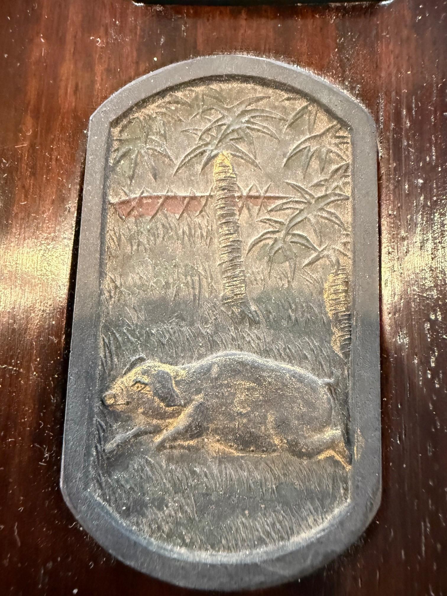 19th Century Chinese Zodiac Ink Cakes Set of 12 Animals Wooden Presentation Box. en vente 10