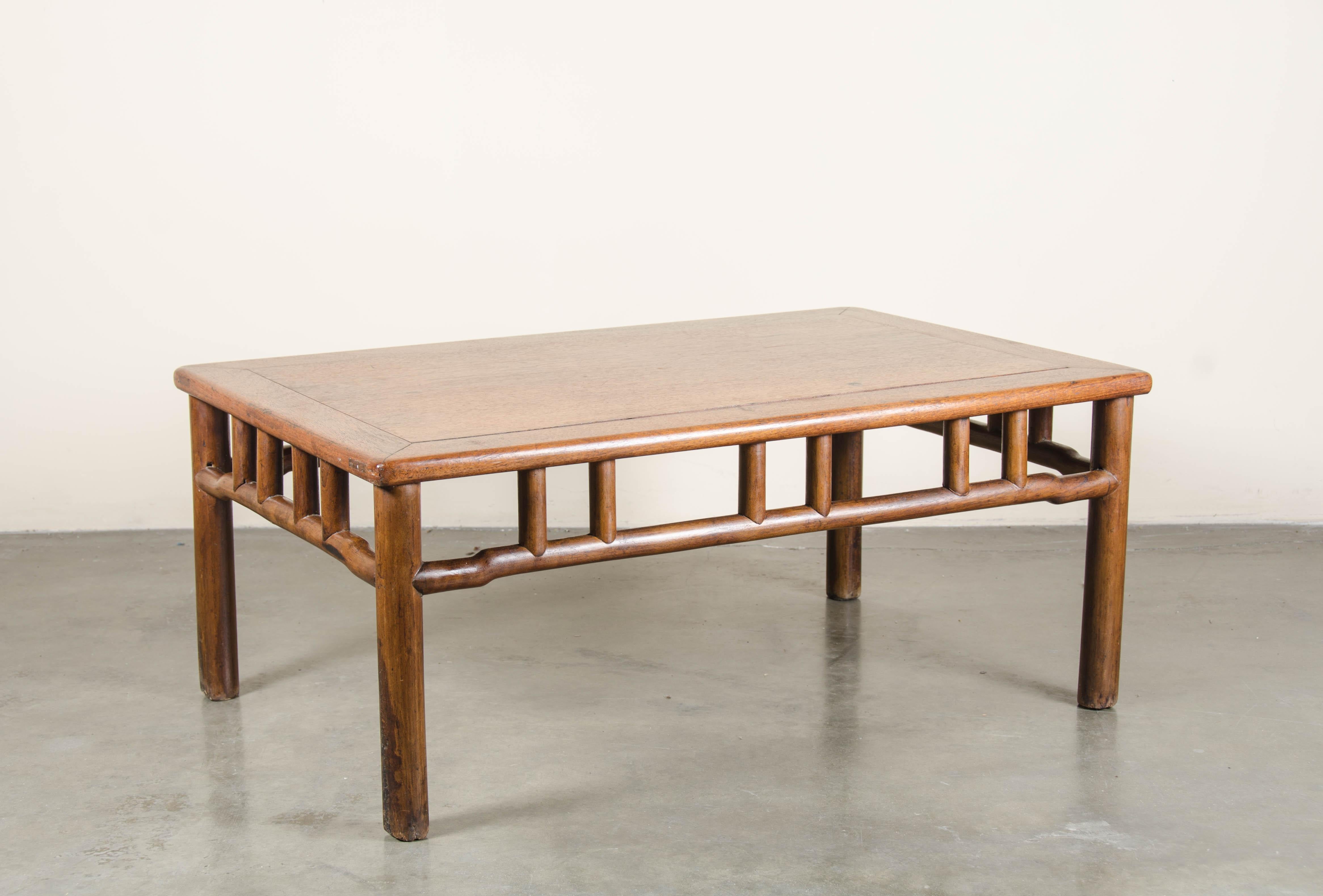 Chinese 19th Century Ching Dynasty Hua Li Wood Table For Sale