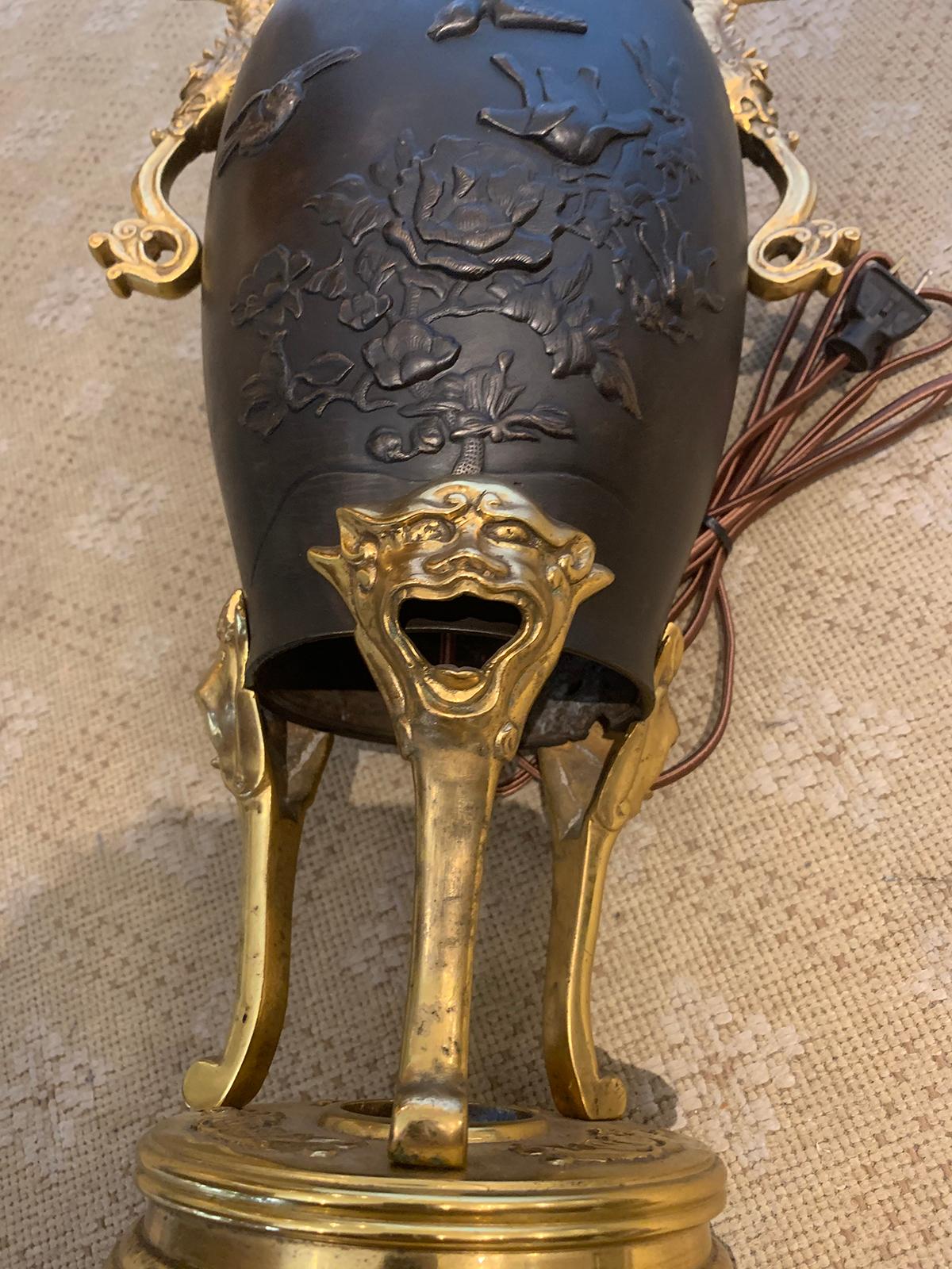 19th Century Chinoiserie and Gilt Bronze Lamp For Sale 8