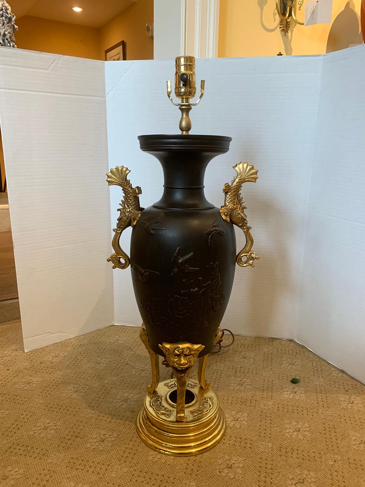 19th Century Chinoiserie and Gilt Bronze Lamp For Sale 11