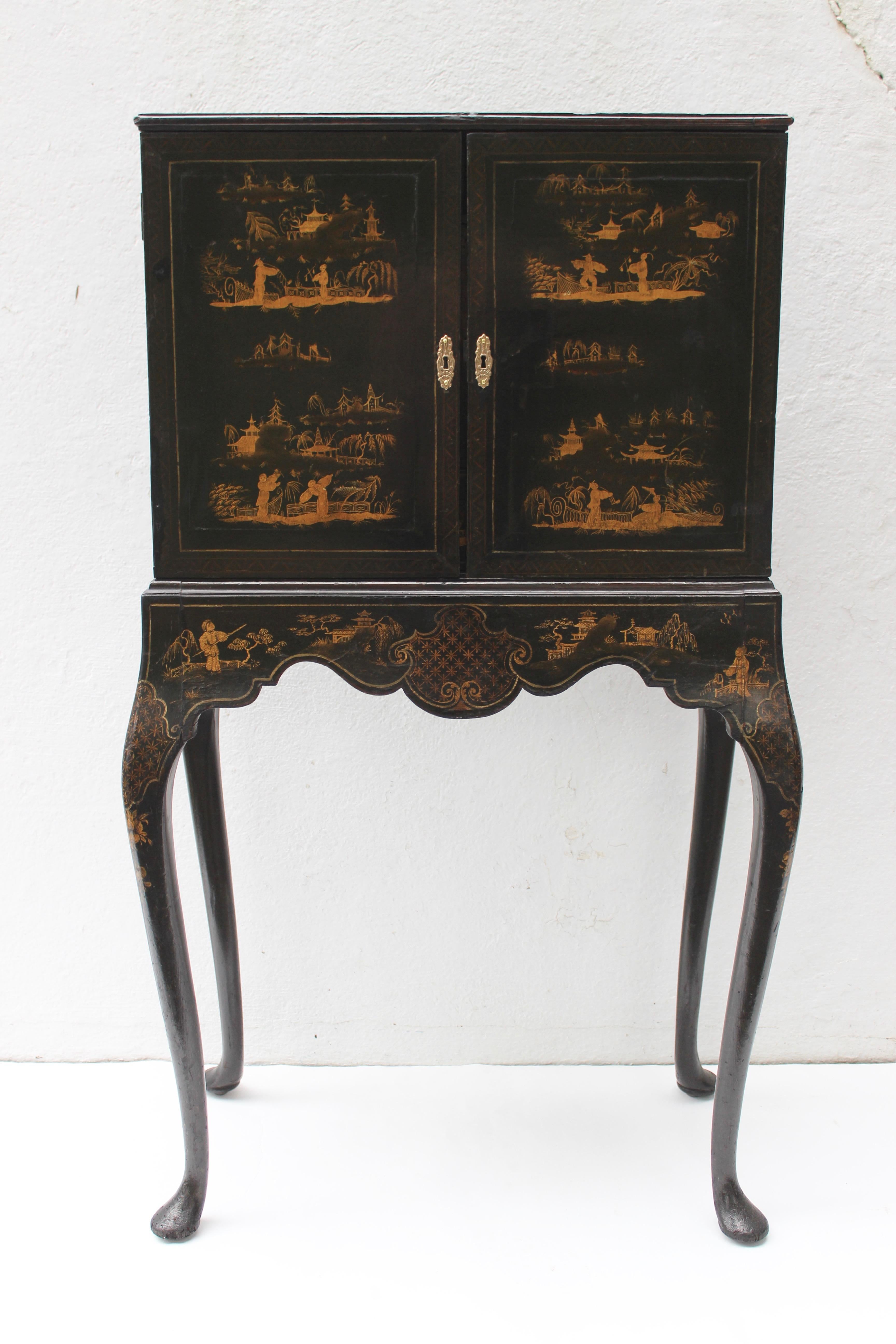 19th Century Chinoiserie Cabinet on Stand In Good Condition For Sale In East Hampton, NY