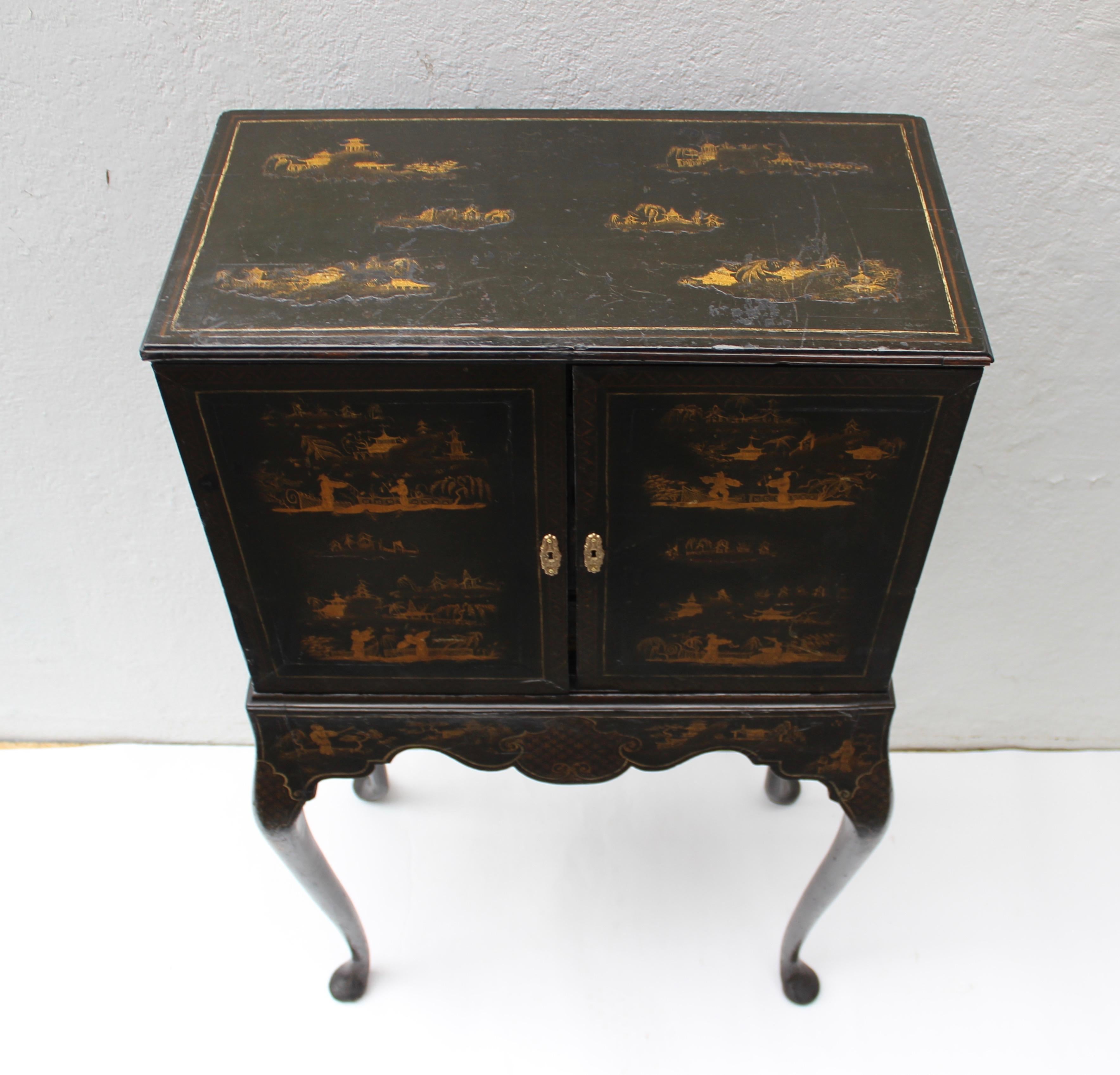 19th Century Chinoiserie Cabinet on Stand For Sale 1