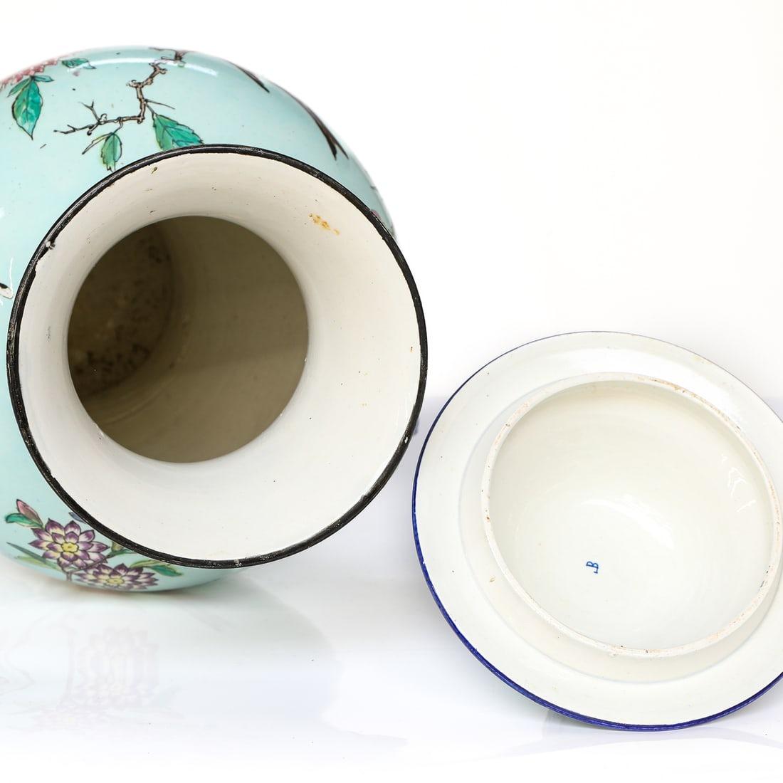 Centre de table et vases chinoiserie française en faïence du 19ème siècle par Gien en vente 4