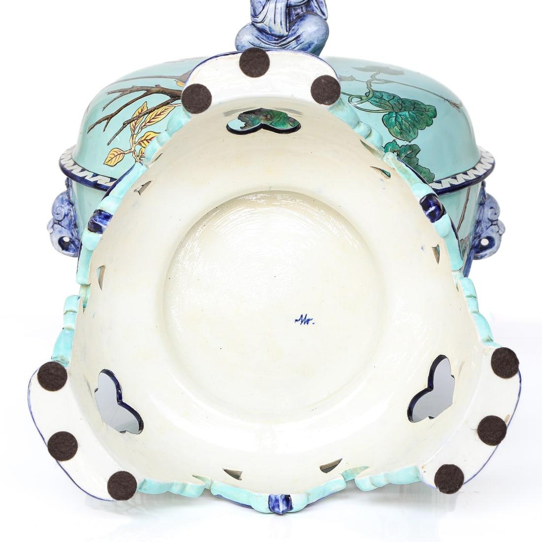Centre de table et vases chinoiserie française en faïence du 19ème siècle par Gien en vente 12