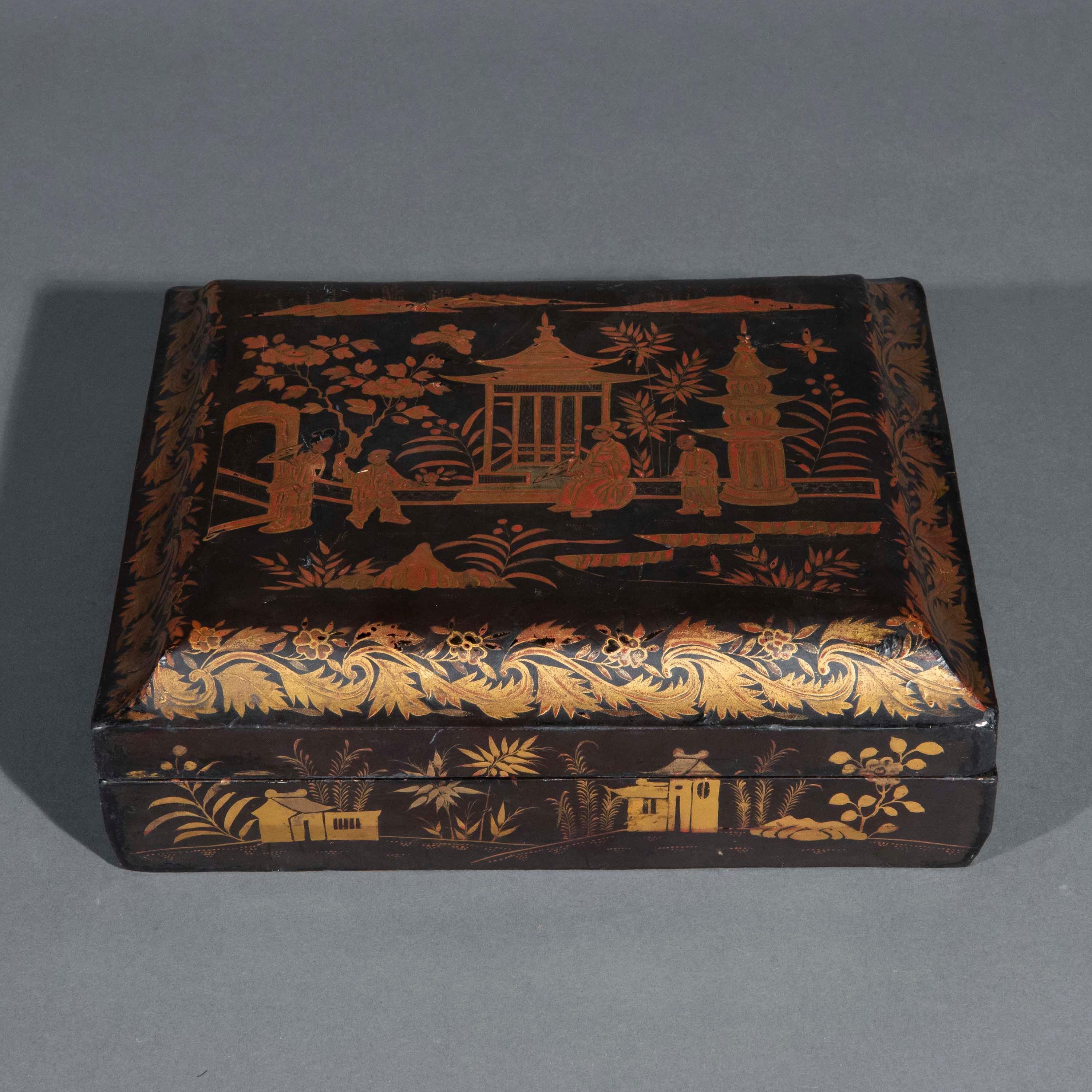 Chinese Export 19th Century Chinoiserie Lacquer Box
