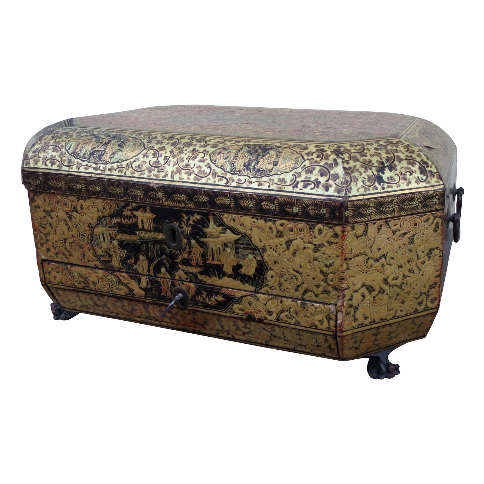 19th Century Chinoiserie Lacquer Box
