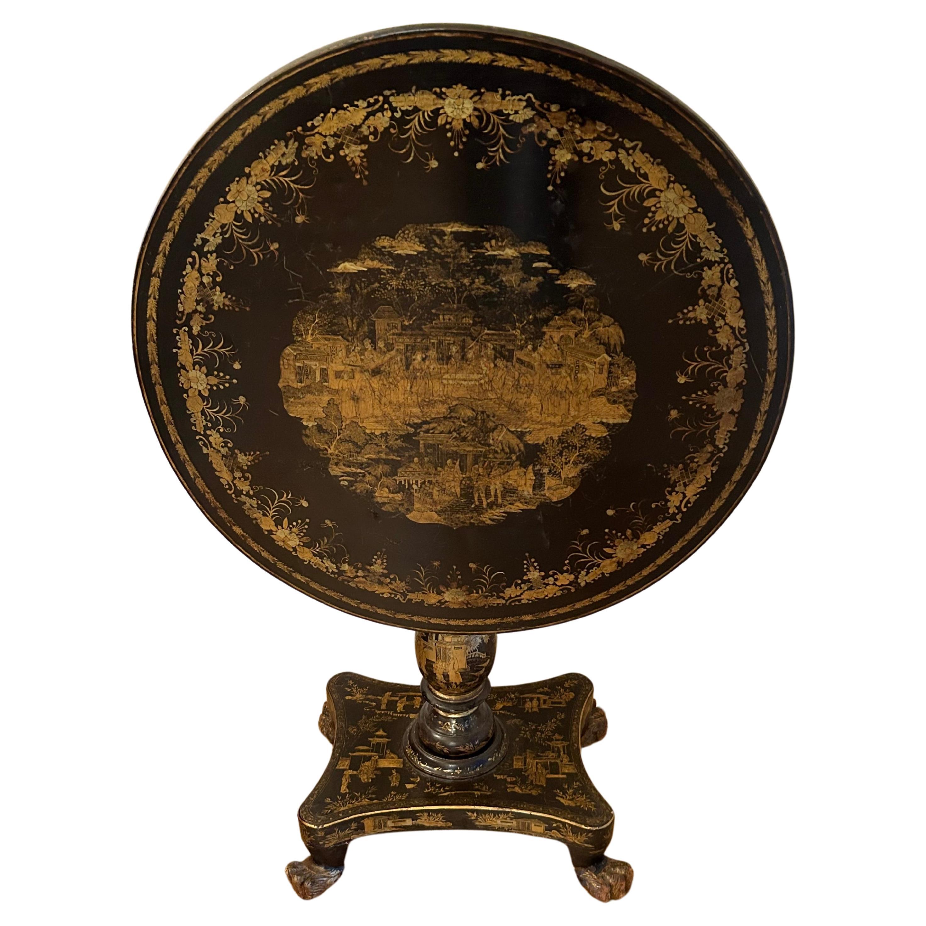 The Pedestal Table en laque Chinoiserie du 19ème siècle en vente