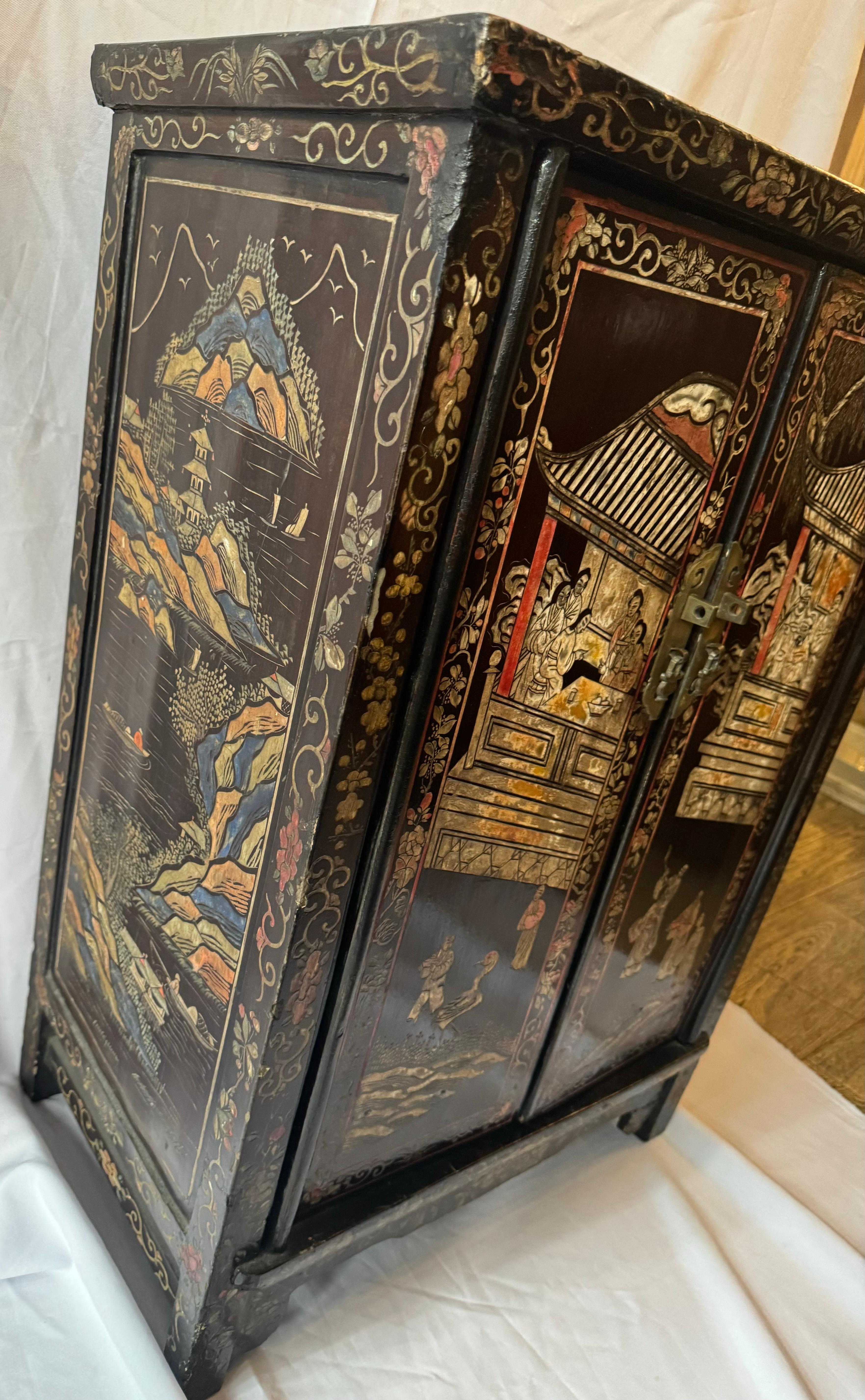 Carved 19th Century Chinoiserie Lacquer Side Cabinet For Sale