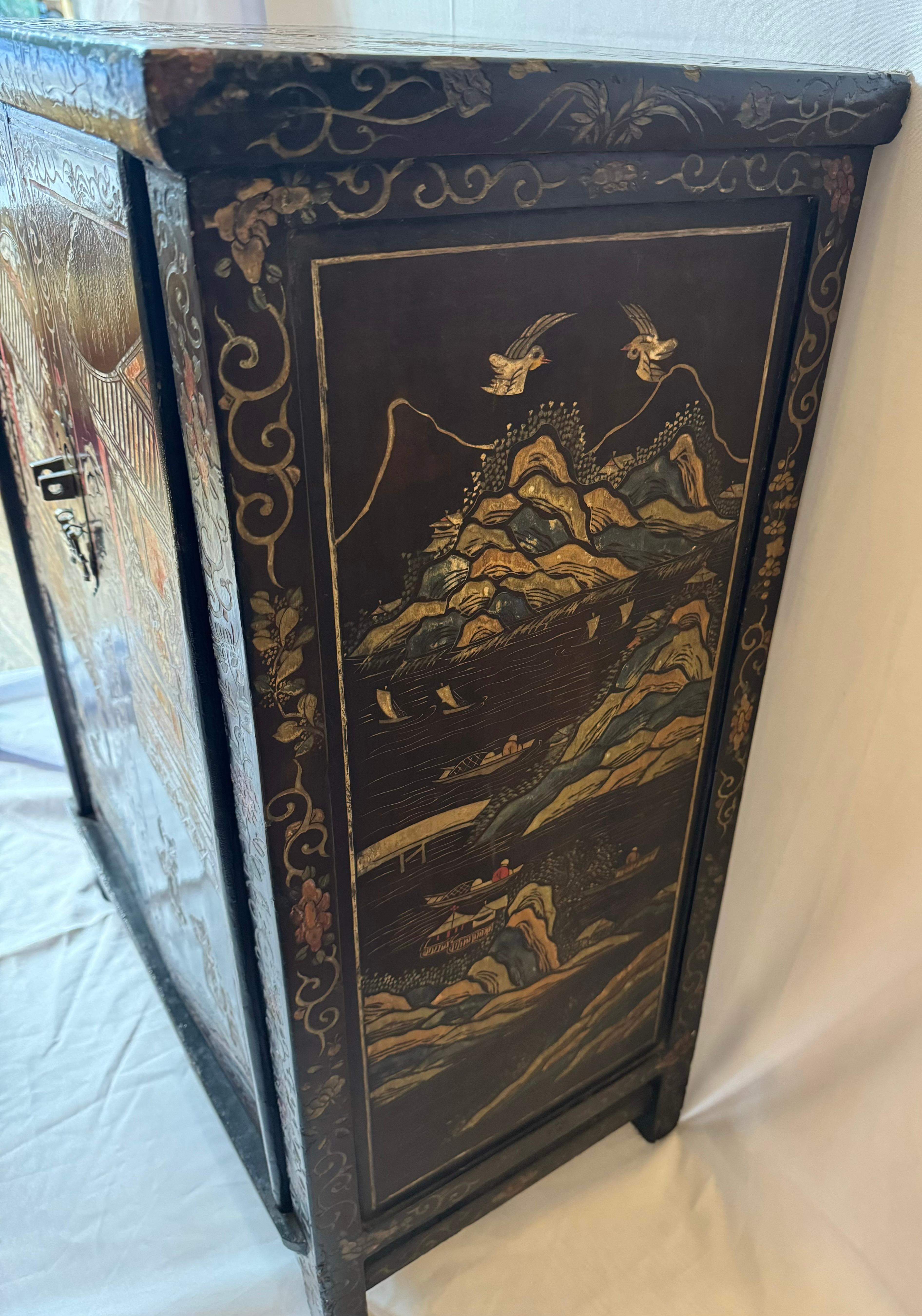 19th Century Chinoiserie Lacquer Side Cabinet For Sale 3