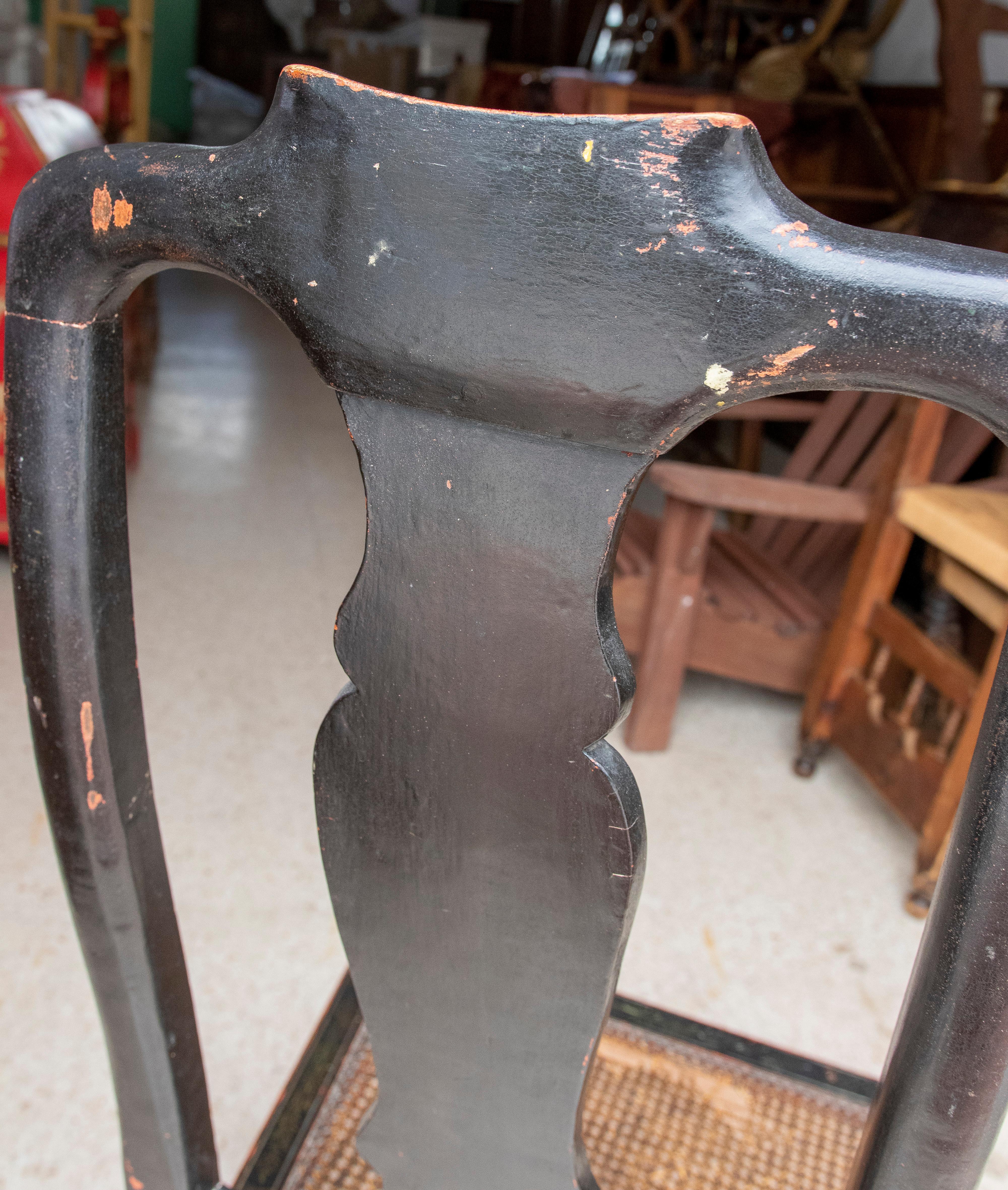 Lackierter Chinoiserie-Stuhl aus England, 19. Jahrhundert im Angebot 7
