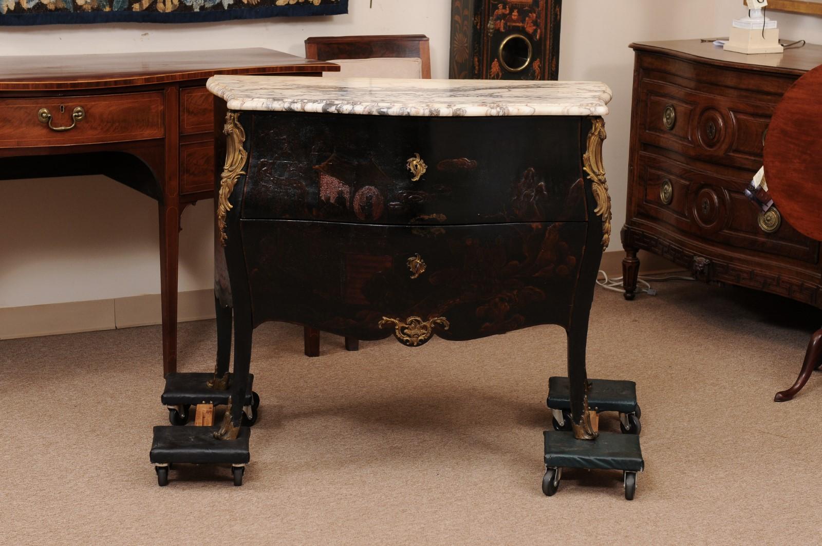 Commode laquée Chinoiserie du 19ème siècle en vente 6