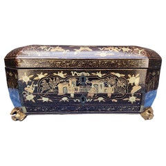 Boîte à couture laquée Chinoiserie du 19ème siècle
