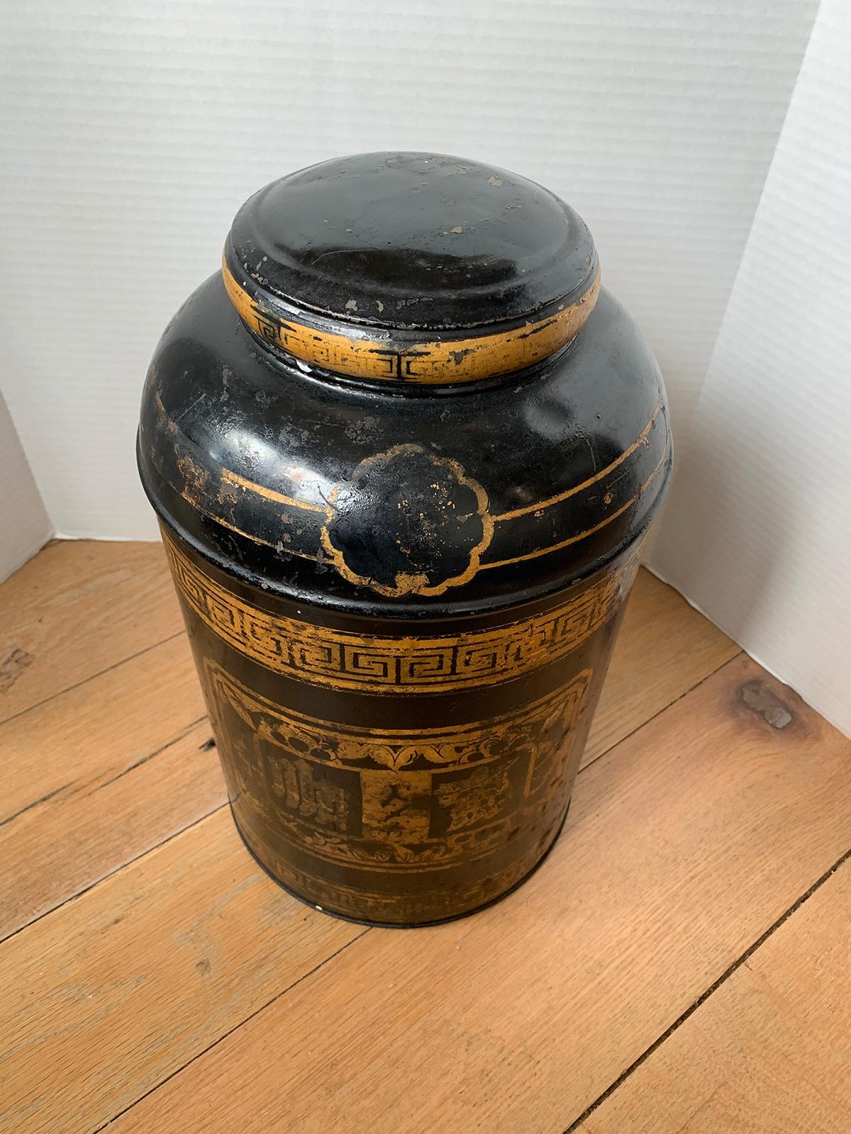 19th Century Chinoiserie Lidded Tole Tea Tin In Good Condition For Sale In Atlanta, GA