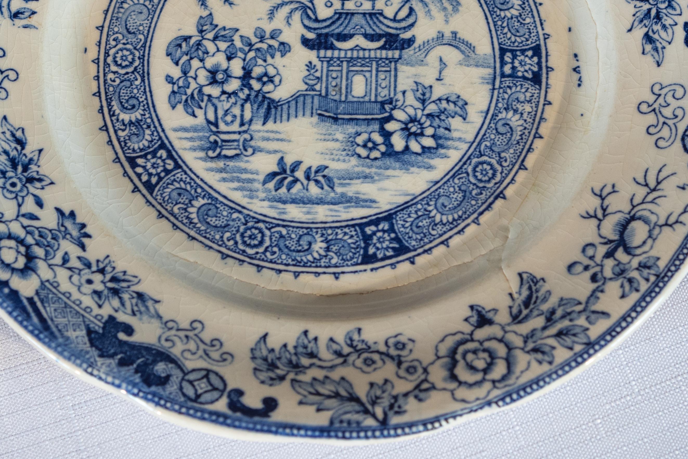 Chinoiseries Assiette chinoiseries du 19ème siècle par Creil Et Montereau en vente