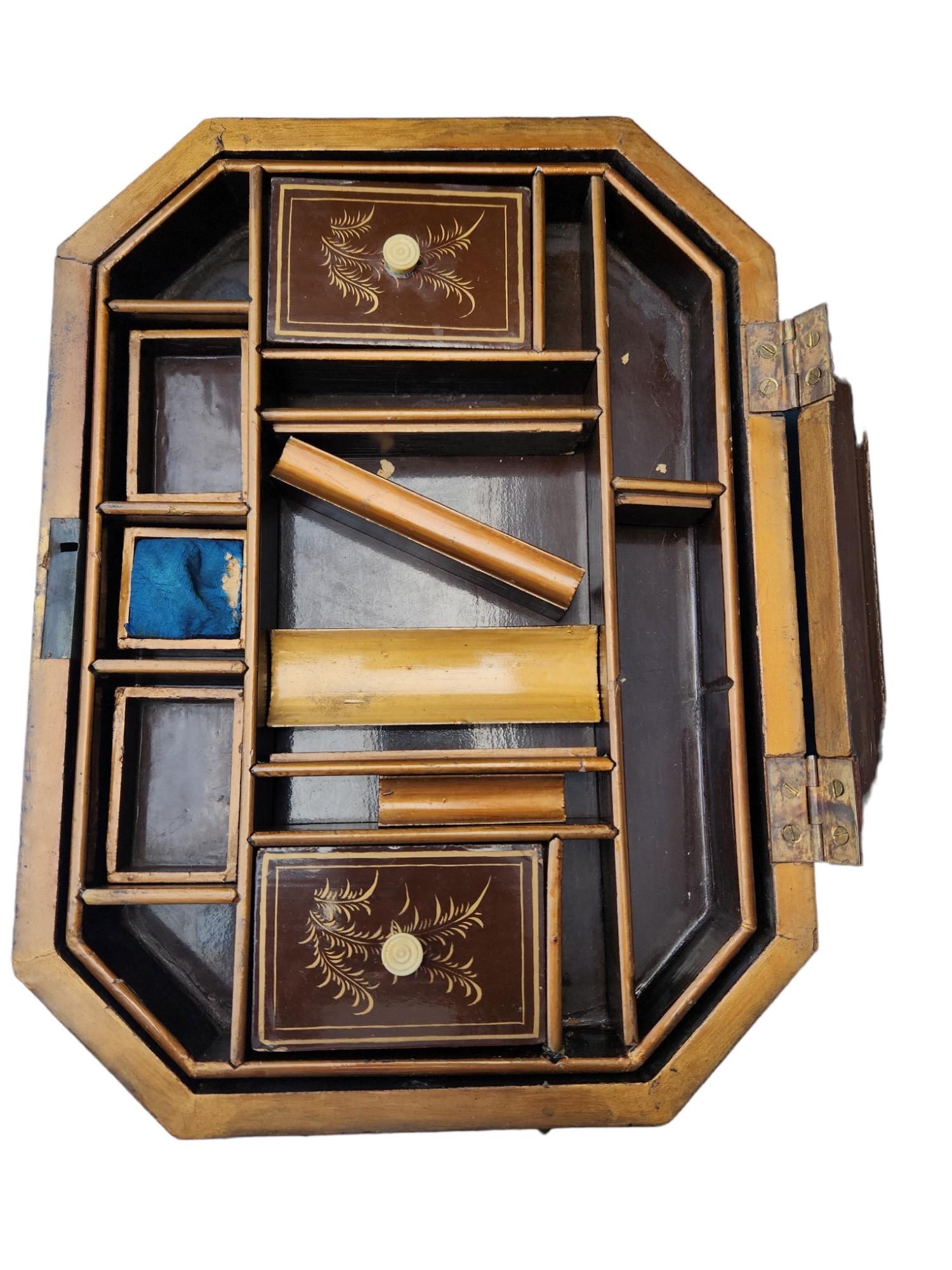 19th Century Chinoiserie Sewing Box For Sale 1