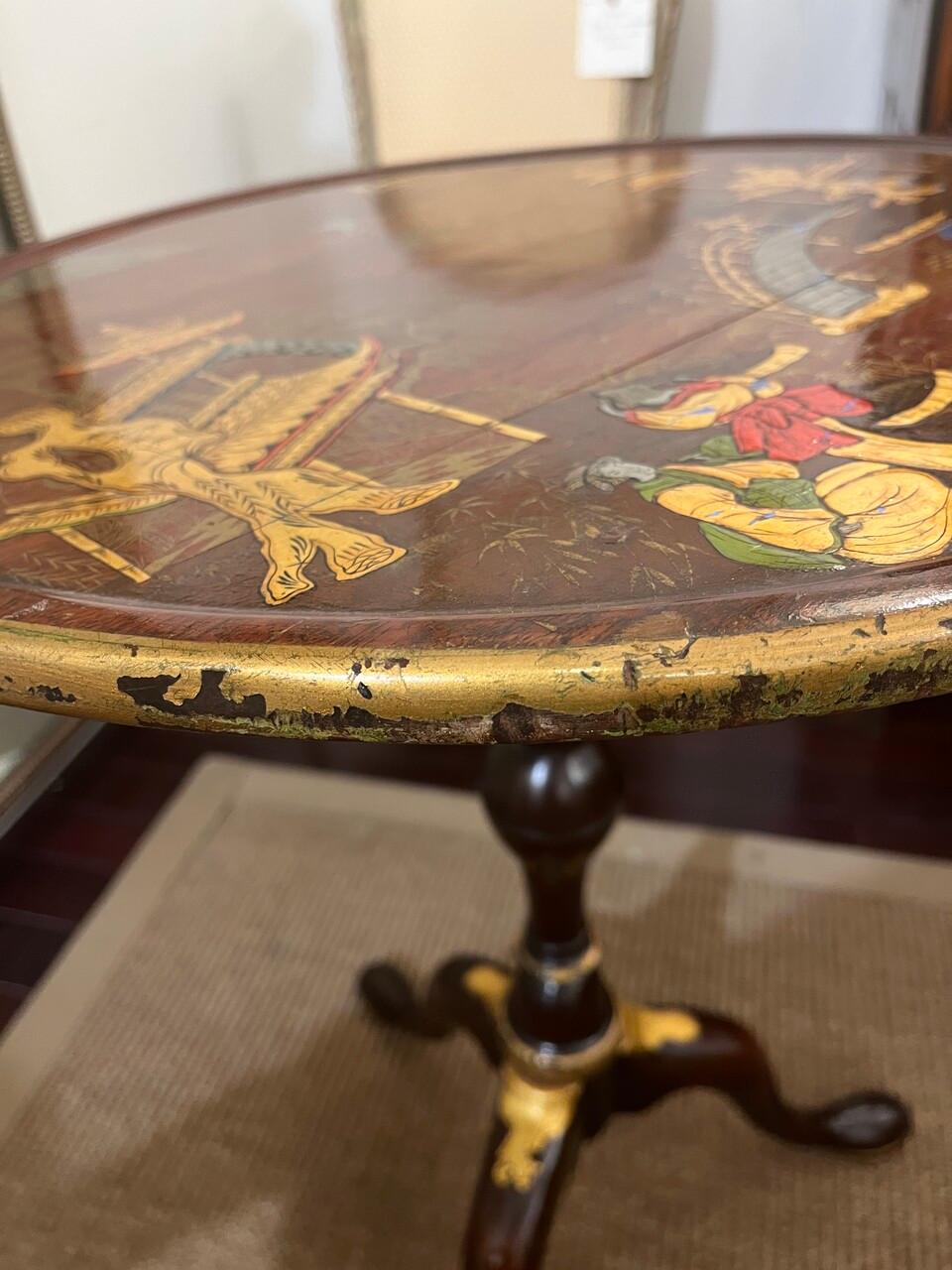 XIXe siècle Table à vin tripode Chinoiserie du 19ème siècle en vente