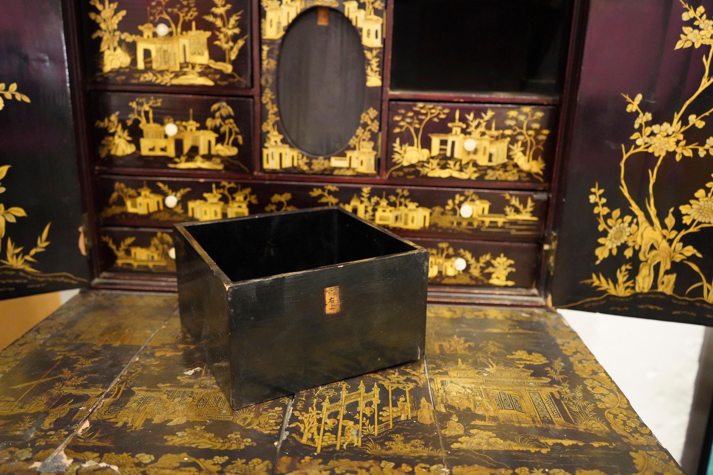 19th Century Chinoiseries Lacquered English Cabinet, circa 1870 9