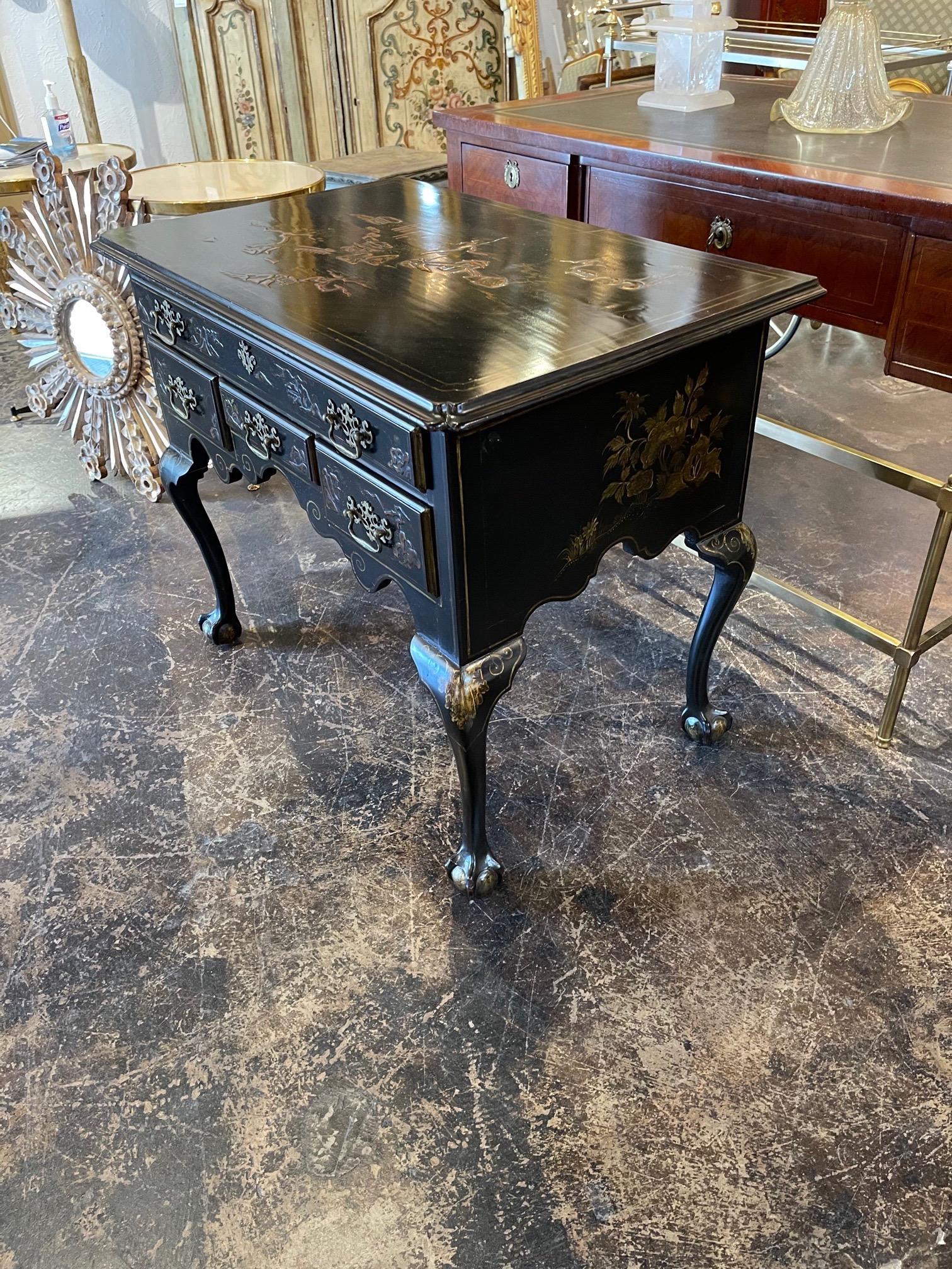 19th Century Chippendale Black Lacquered Lowboy with Chinoiserie For Sale 1