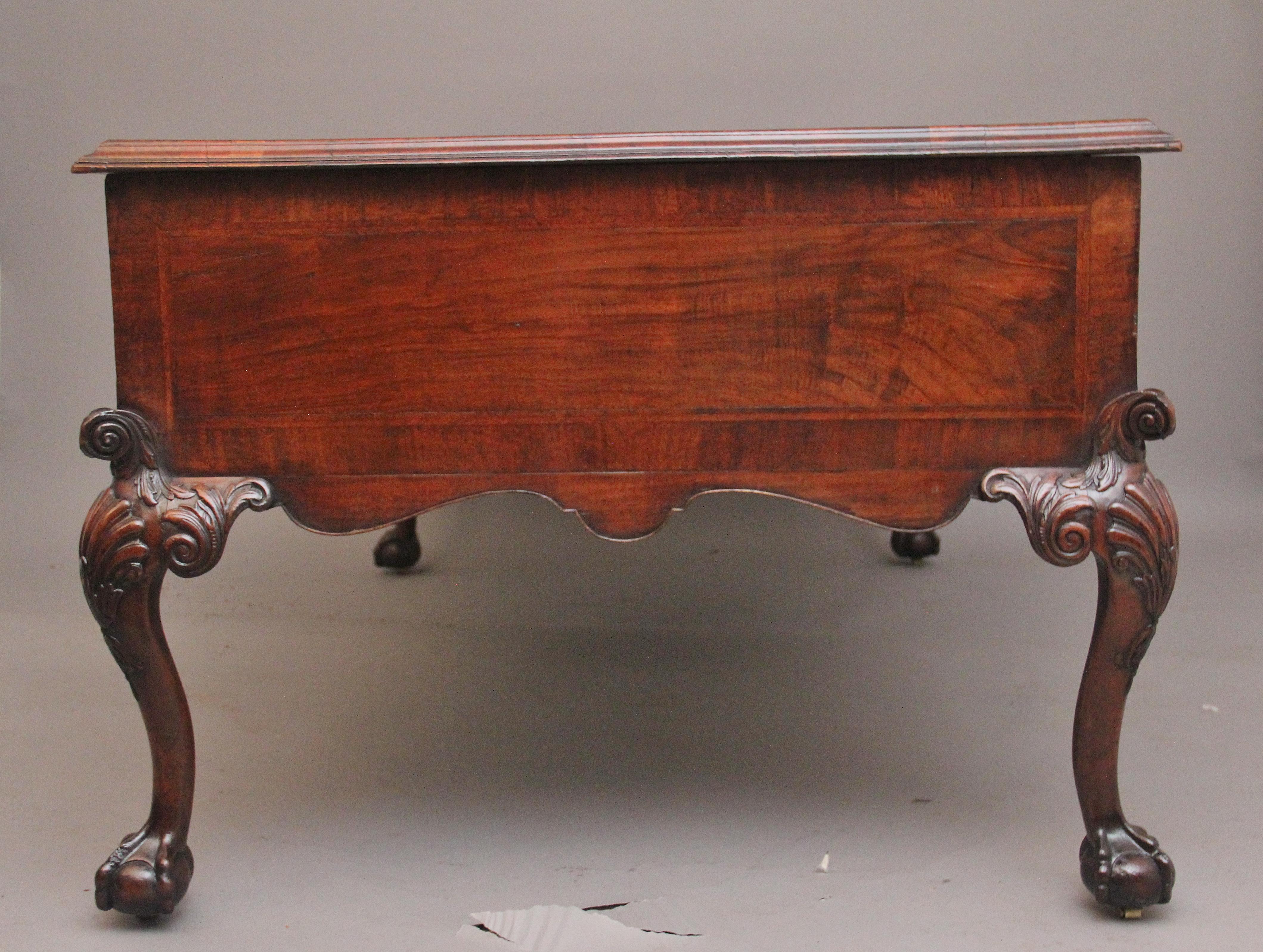 19th Century Chippendale Burl Walnut Partner's Writing Desk im Angebot 6