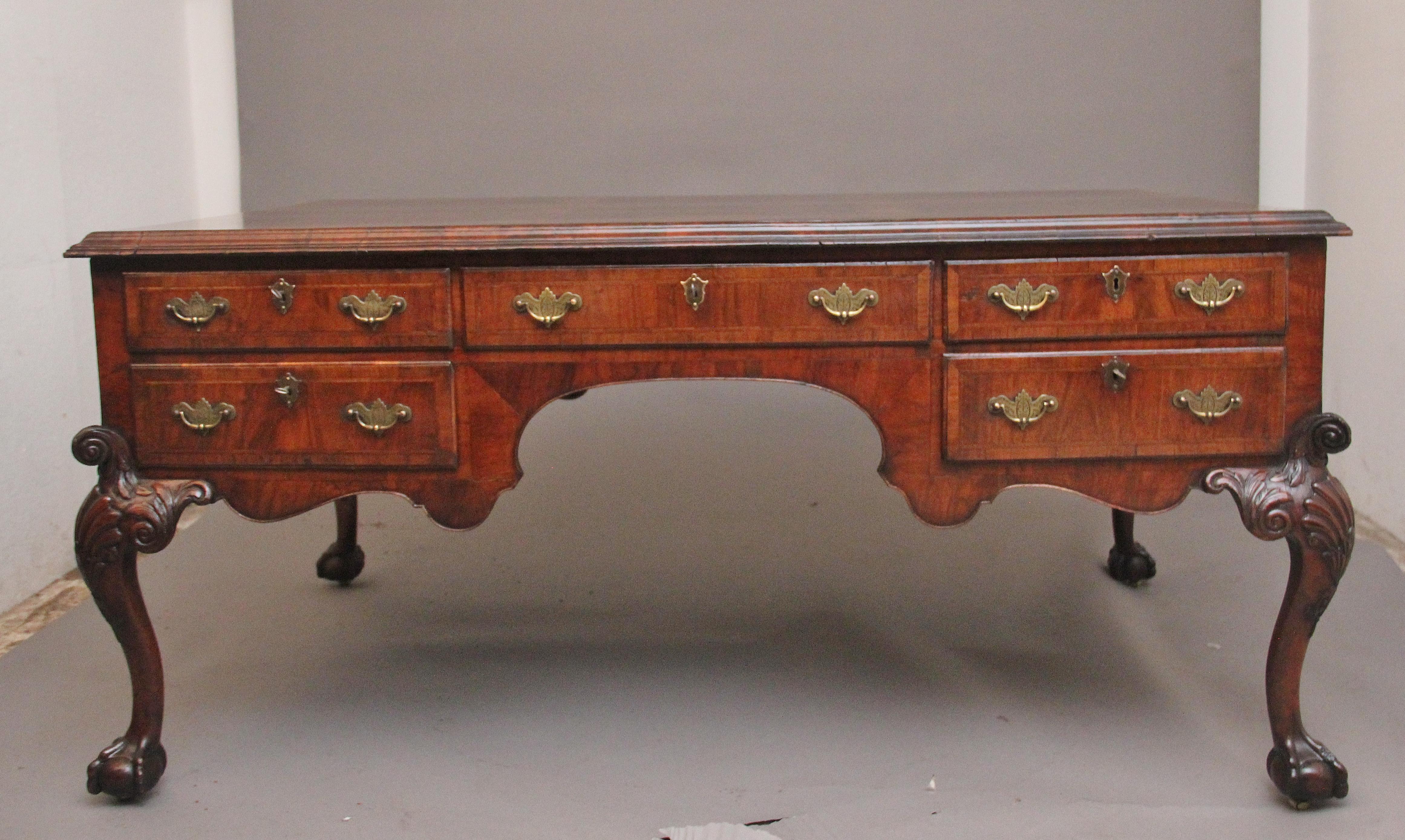 19th Century Chippendale Burl Walnut Partner's Writing Desk im Angebot 7