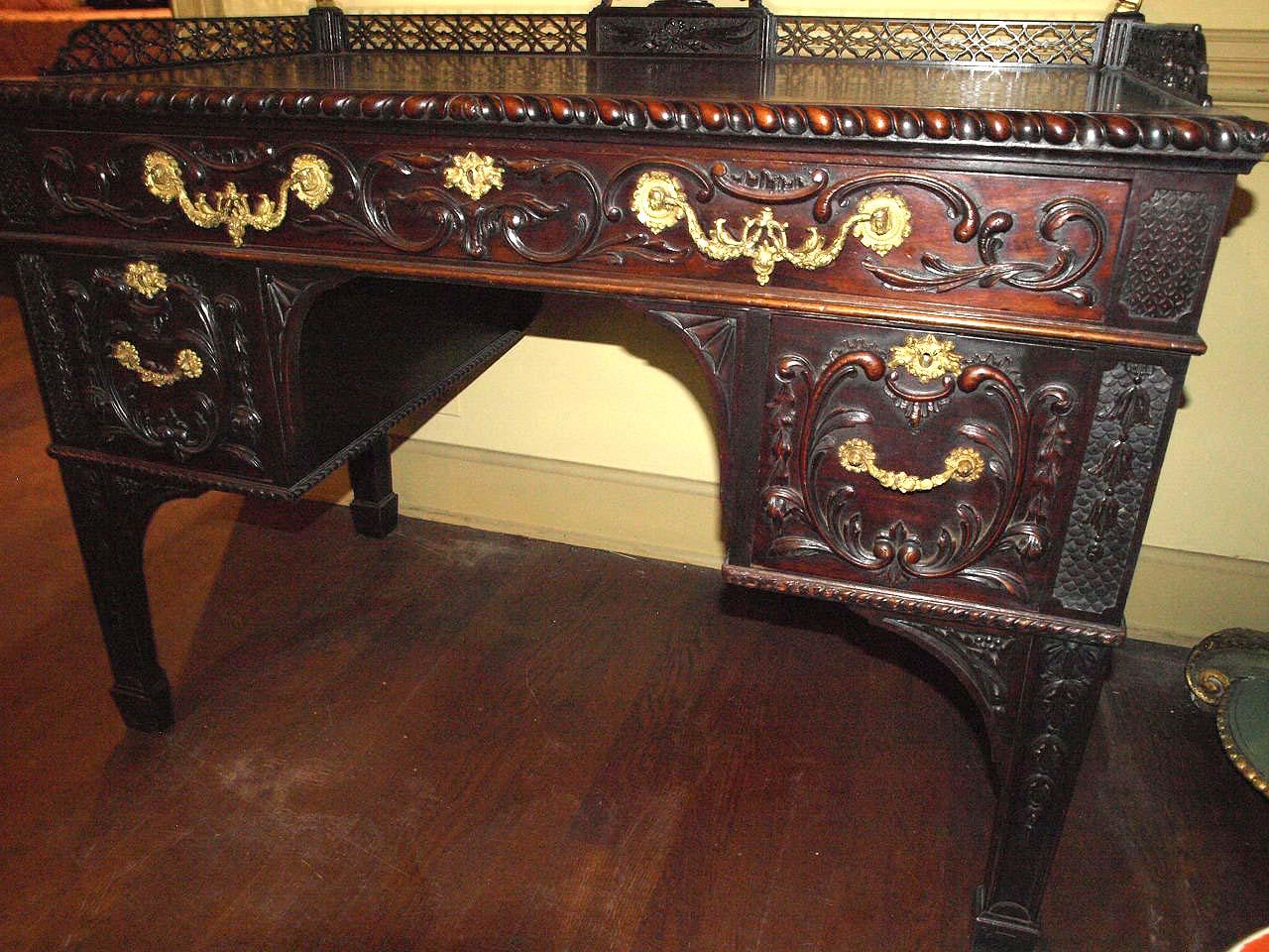 19th Century Chippendale Directoire Style Ladies Desk 5