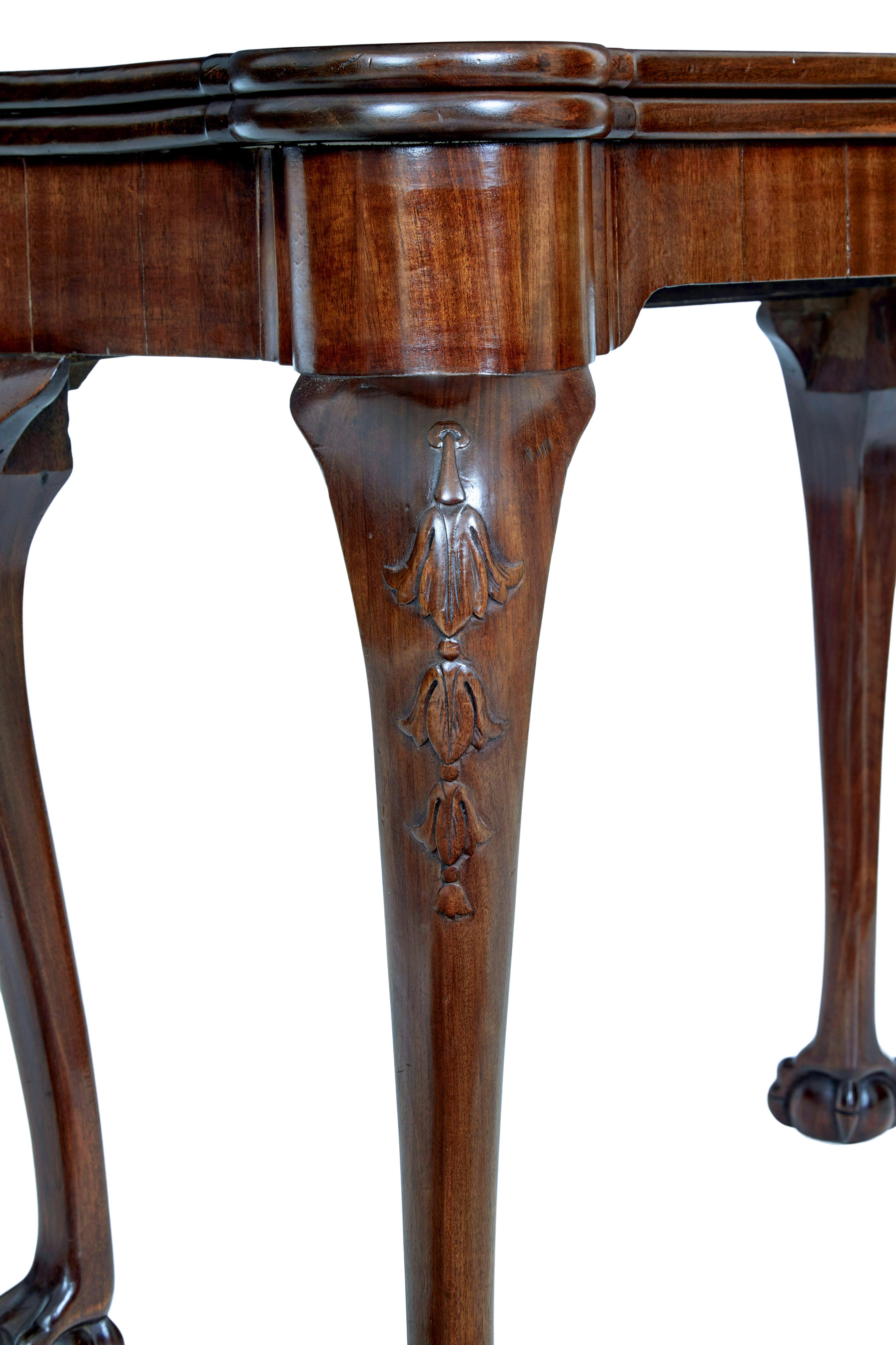 Table à cartes en acajou de style chippendale du 19e siècle en vente 1