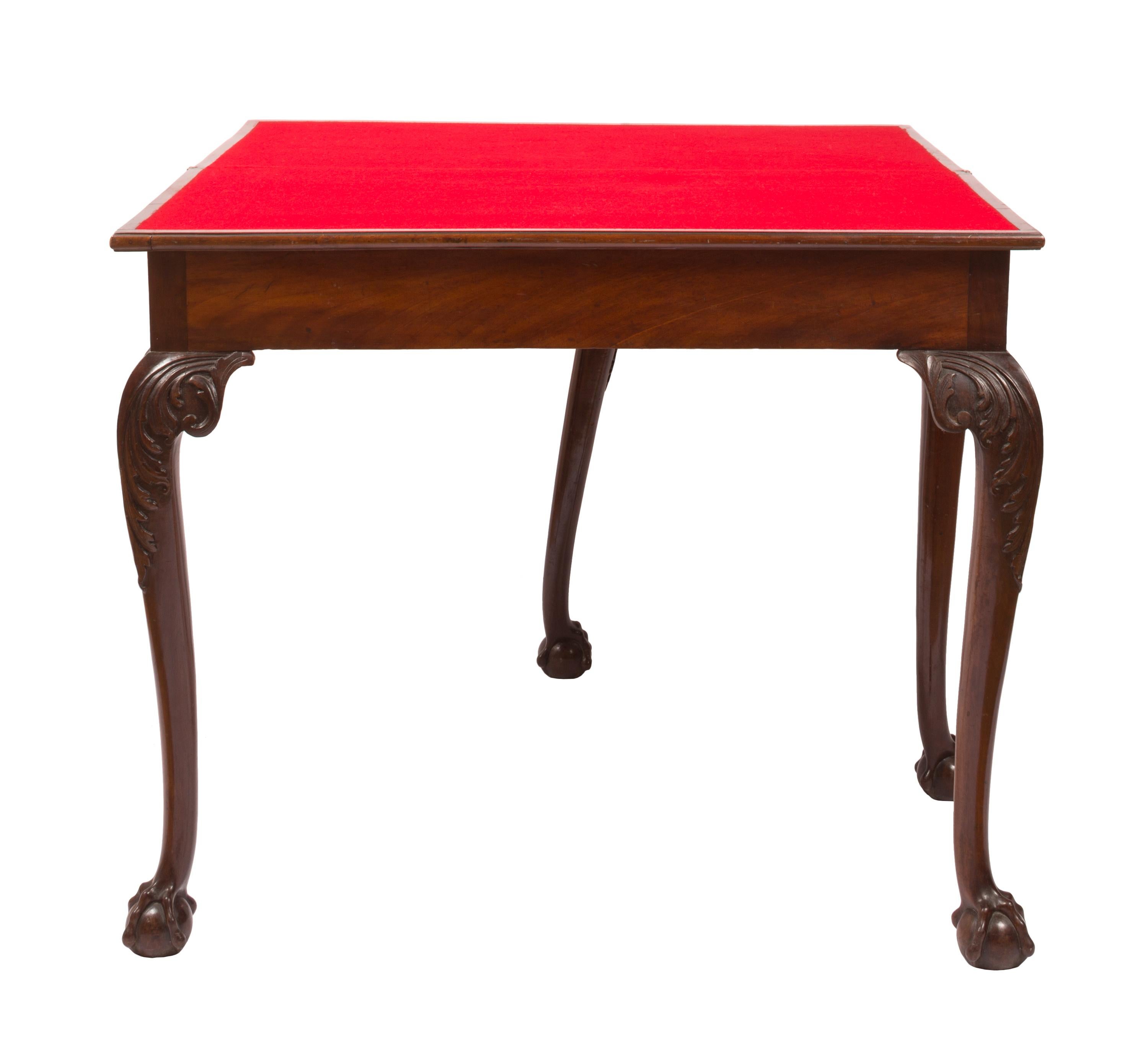 Klappbarer Spiel-/Kartentisch im Chippendale-Stil des 19. Jahrhunderts (Filz) im Angebot