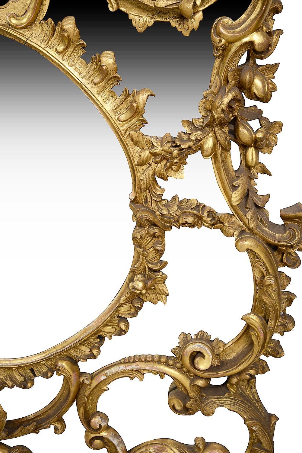 19th Century Chippendale style gilded wall mirror. For Sale 1