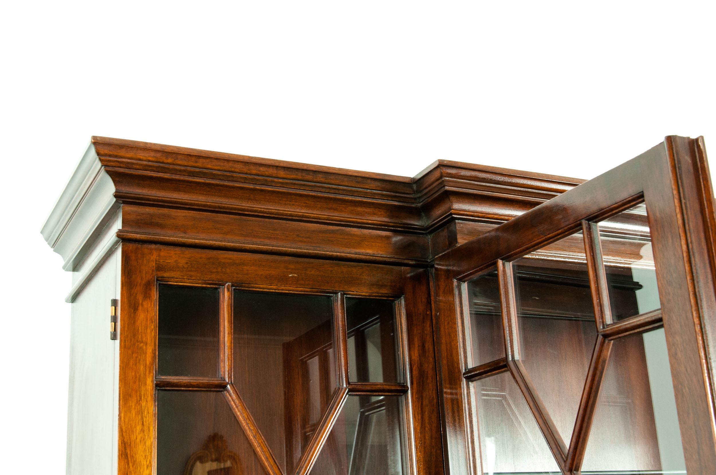chippendale china cabinet