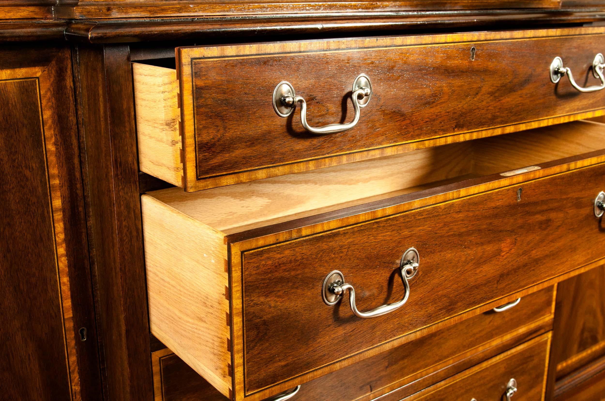 Mid-19th Century 19th Century Chippendale Style Mahogany Hutch / China Cabinet