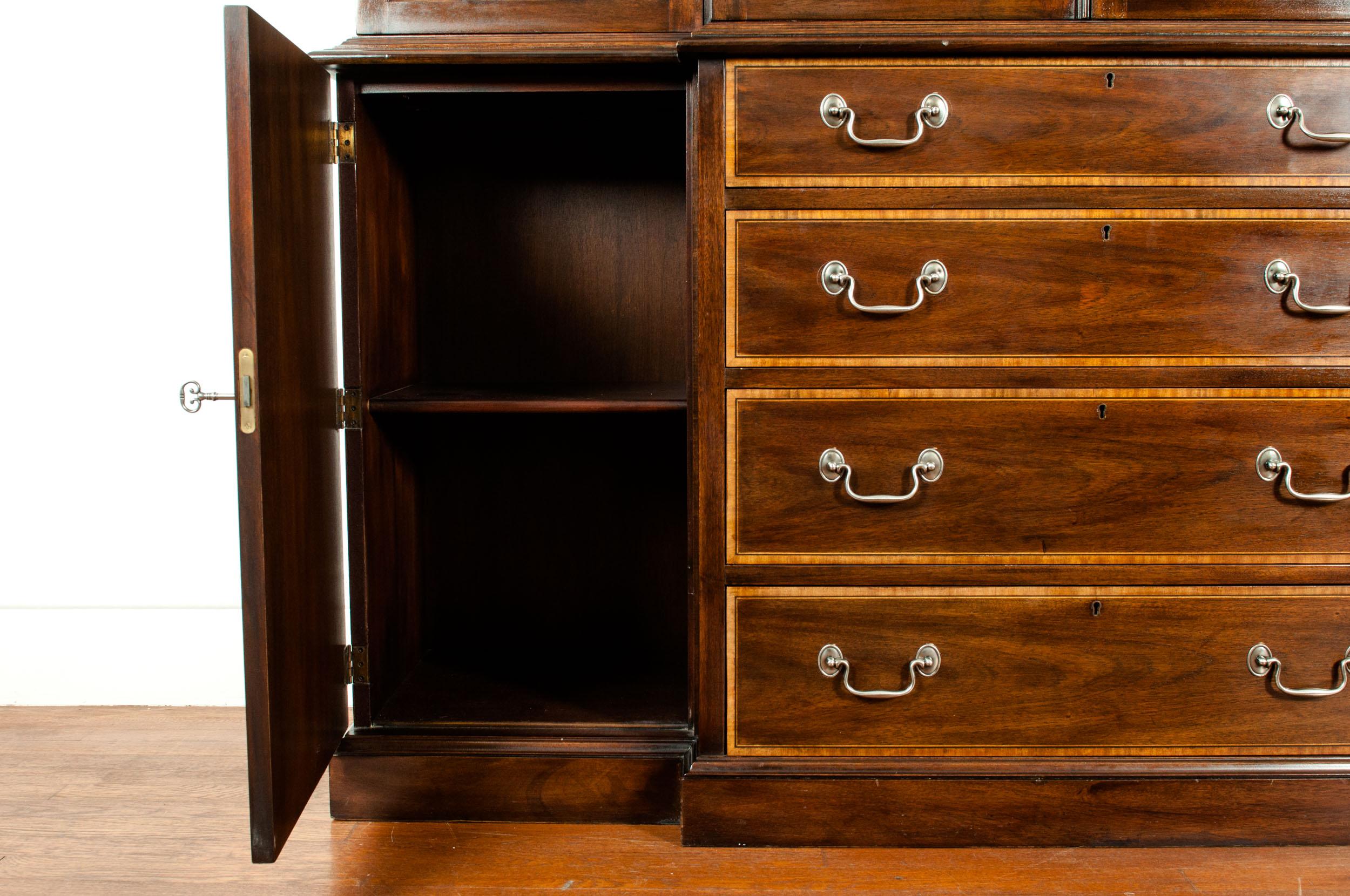 19th Century Chippendale Style Mahogany Hutch / China Cabinet 1
