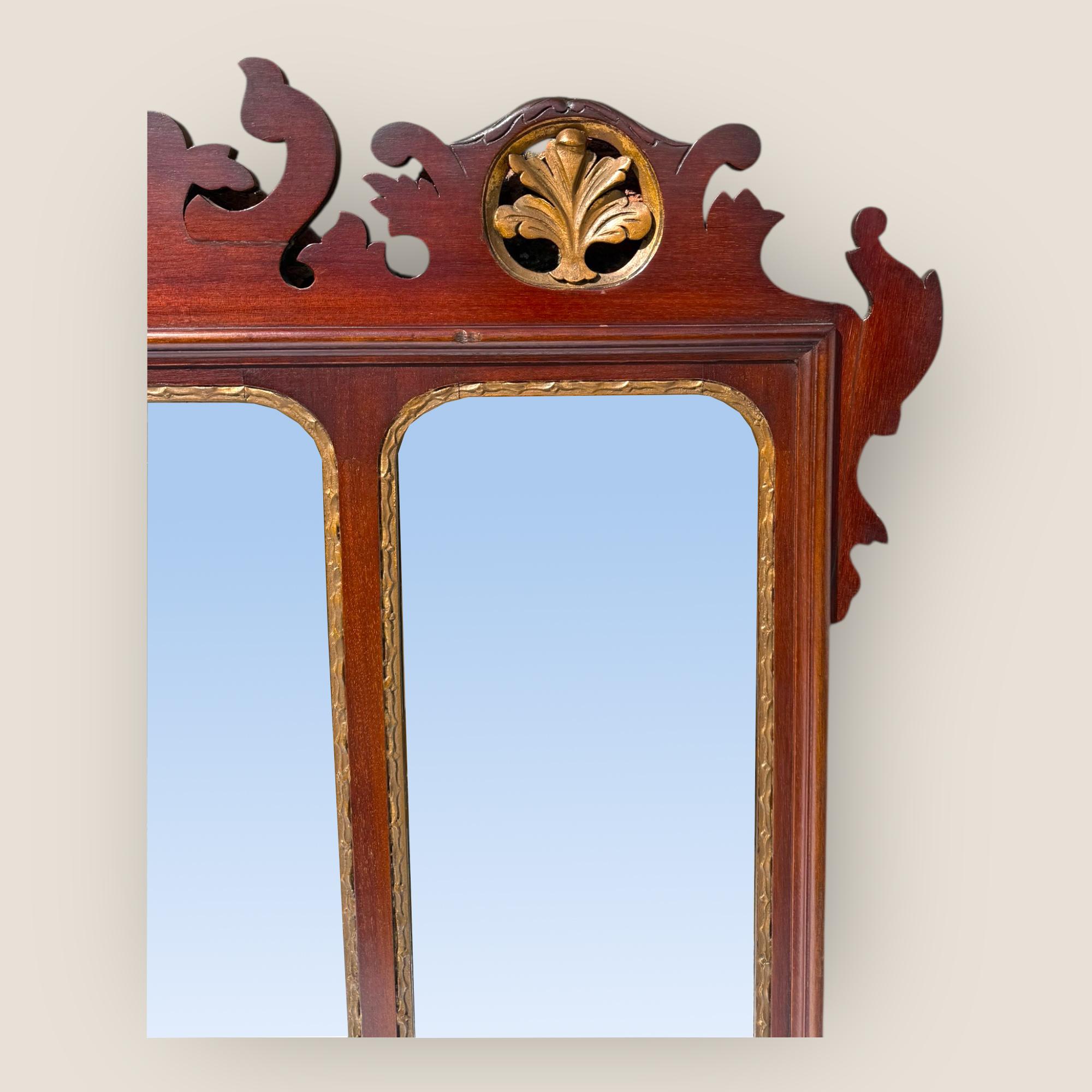 Specchio in mogano in stile Chippendale del XIX secolo in vendita 4