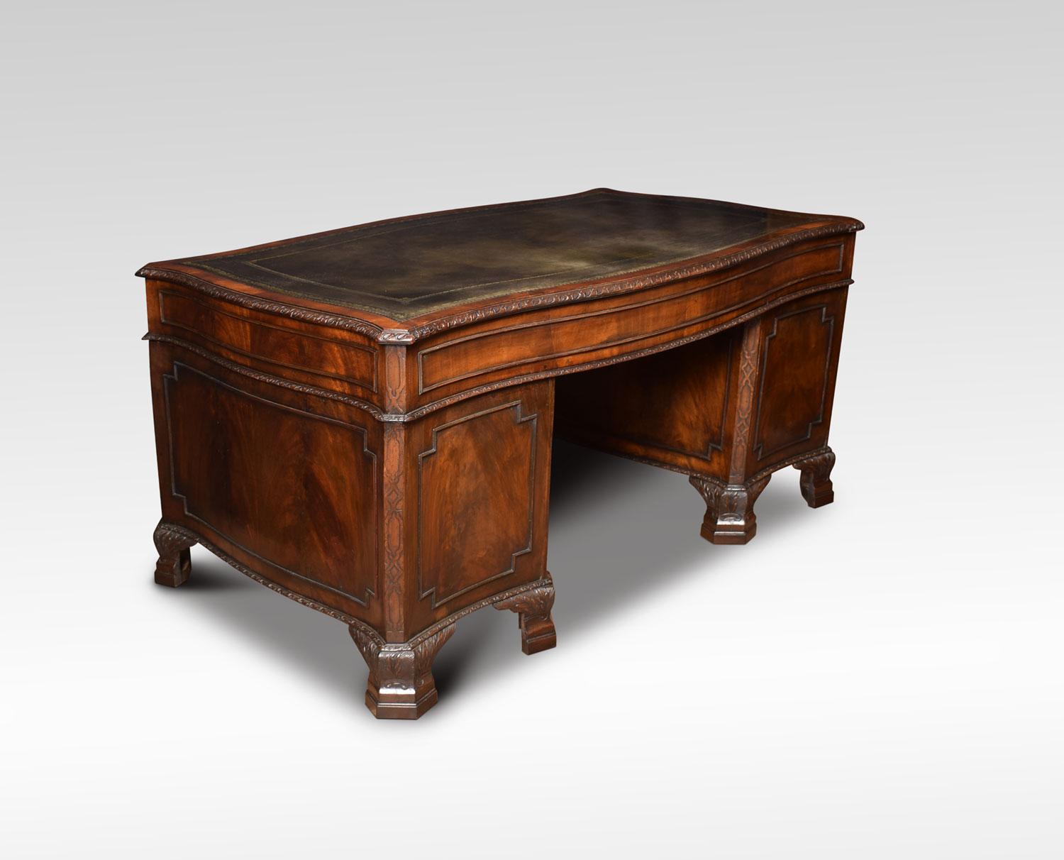 19th Century Chippendale Style Mahogany Serpentine Twin Pedestal Desk 6