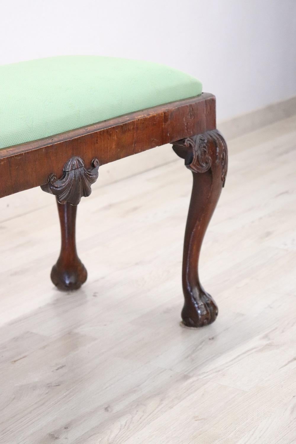 19th Century Chippendale Style Walnut Pouf or Small Bench In Excellent Condition In Casale Monferrato, IT