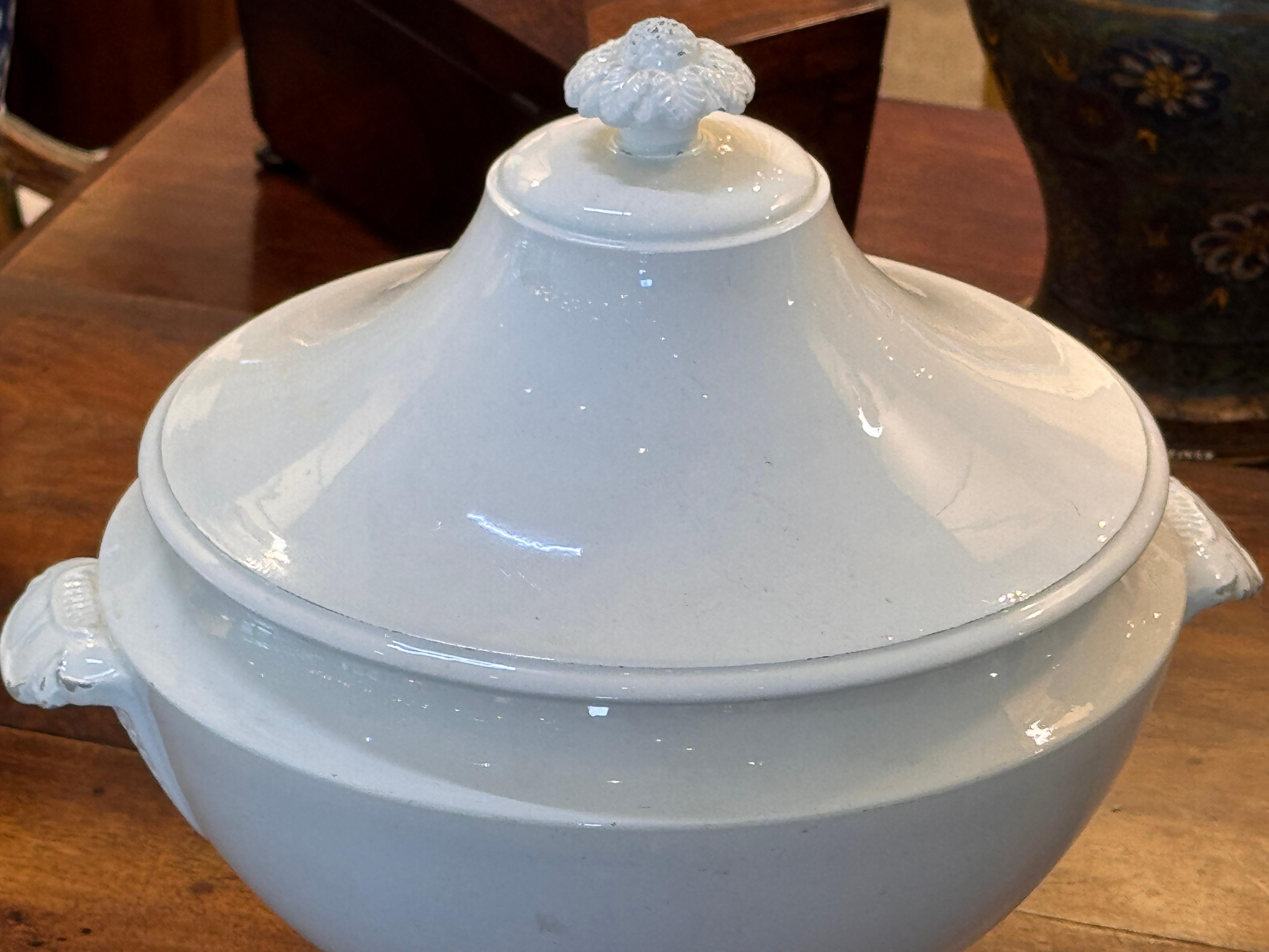 19th Century Choisy-Le-Roi Faience Tureen With Lid For Sale 1
