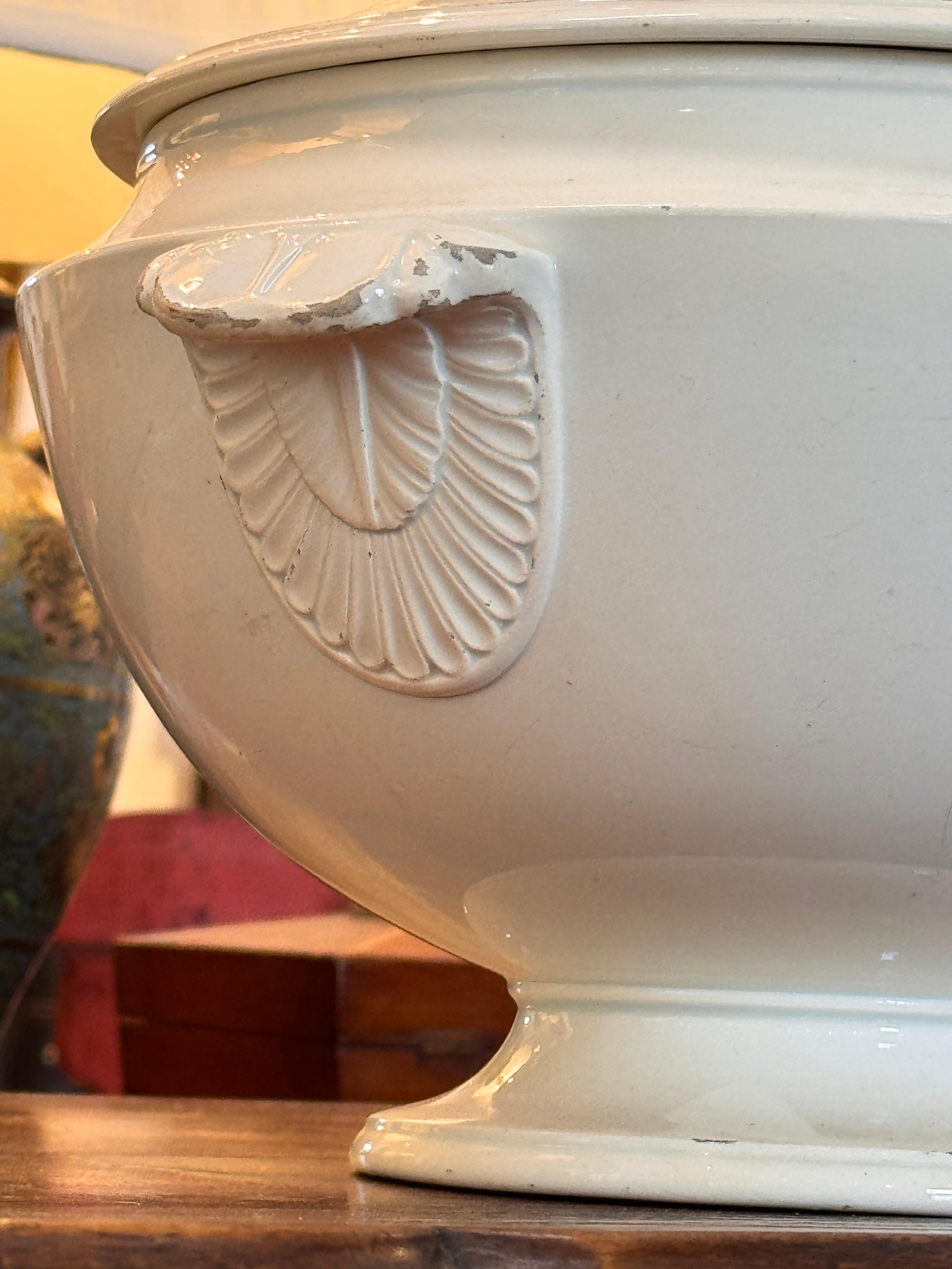 19th Century Choisy-Le-Roi Faience Tureen With Lid For Sale 3