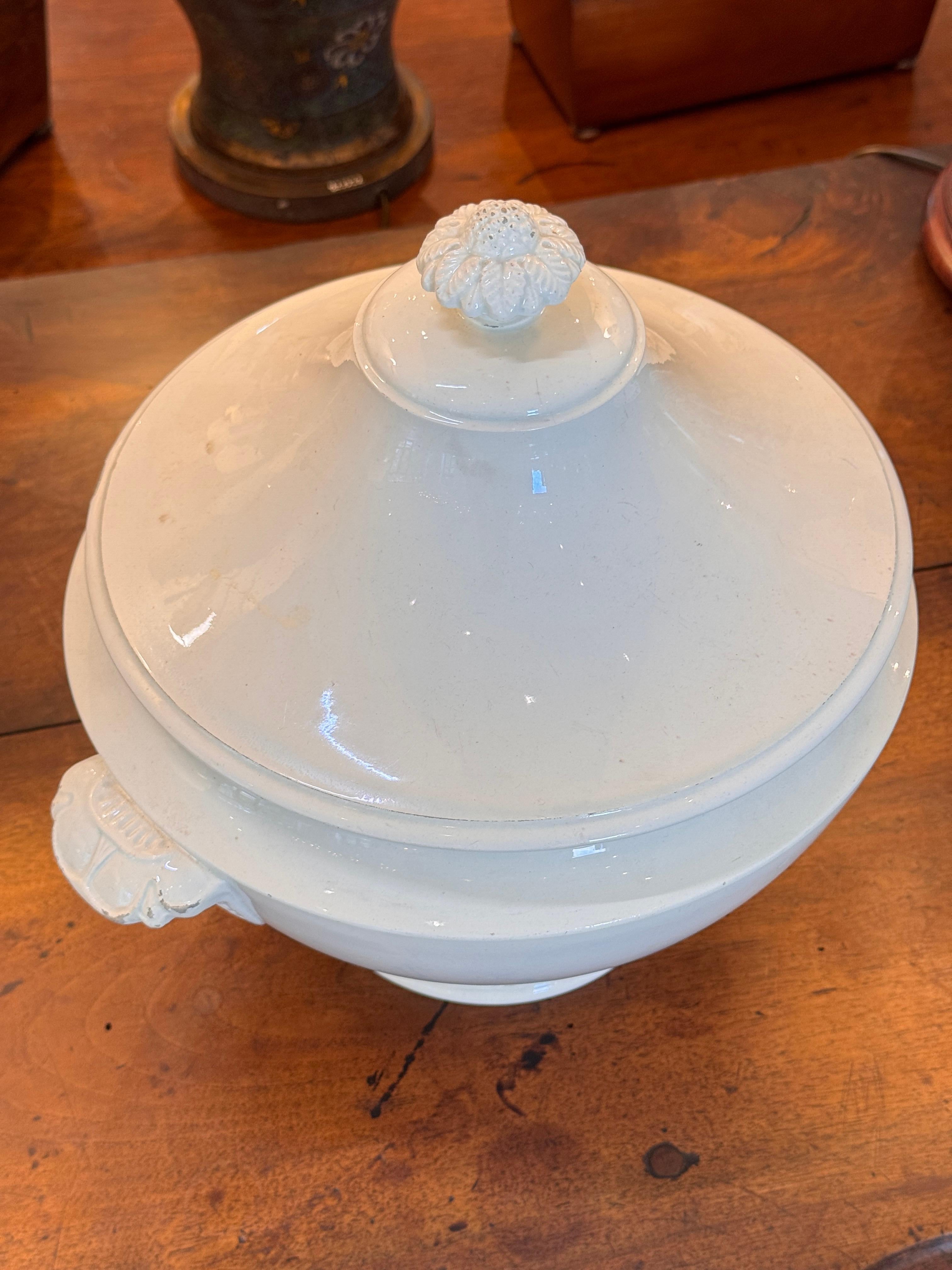 19th Century Choisy-Le-Roi Faience Tureen With Lid For Sale 4