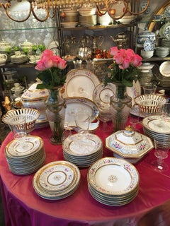 19th Century circa 1830 Porcelaine de Paris Table Service, Porcelain