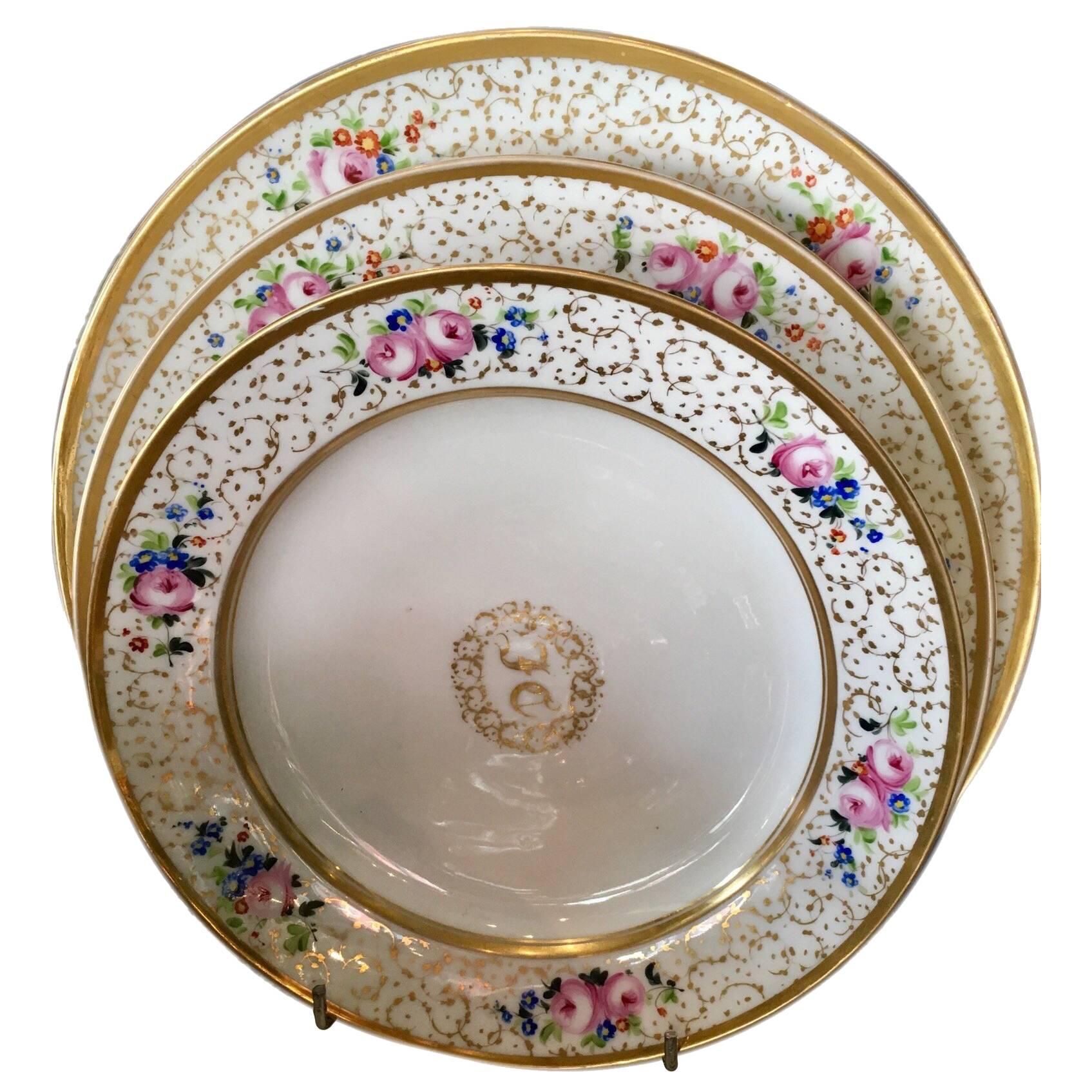 19th Century circa 1830 Porcelaine de Paris Table Service, Porcelain For Sale