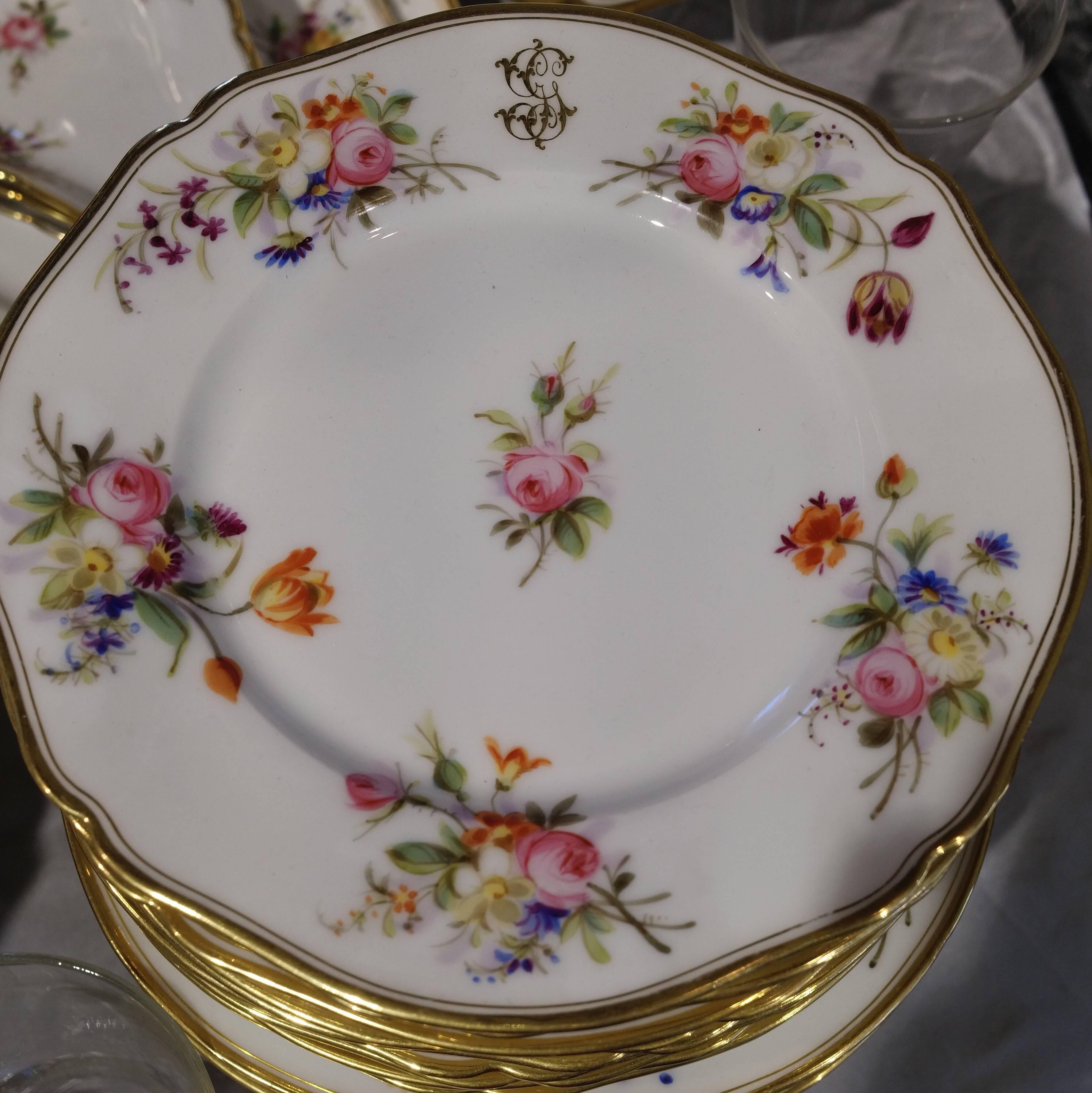 19th Century Porcelaine de Paris Table Service Hand-Painted Porcelain circa 1880 7