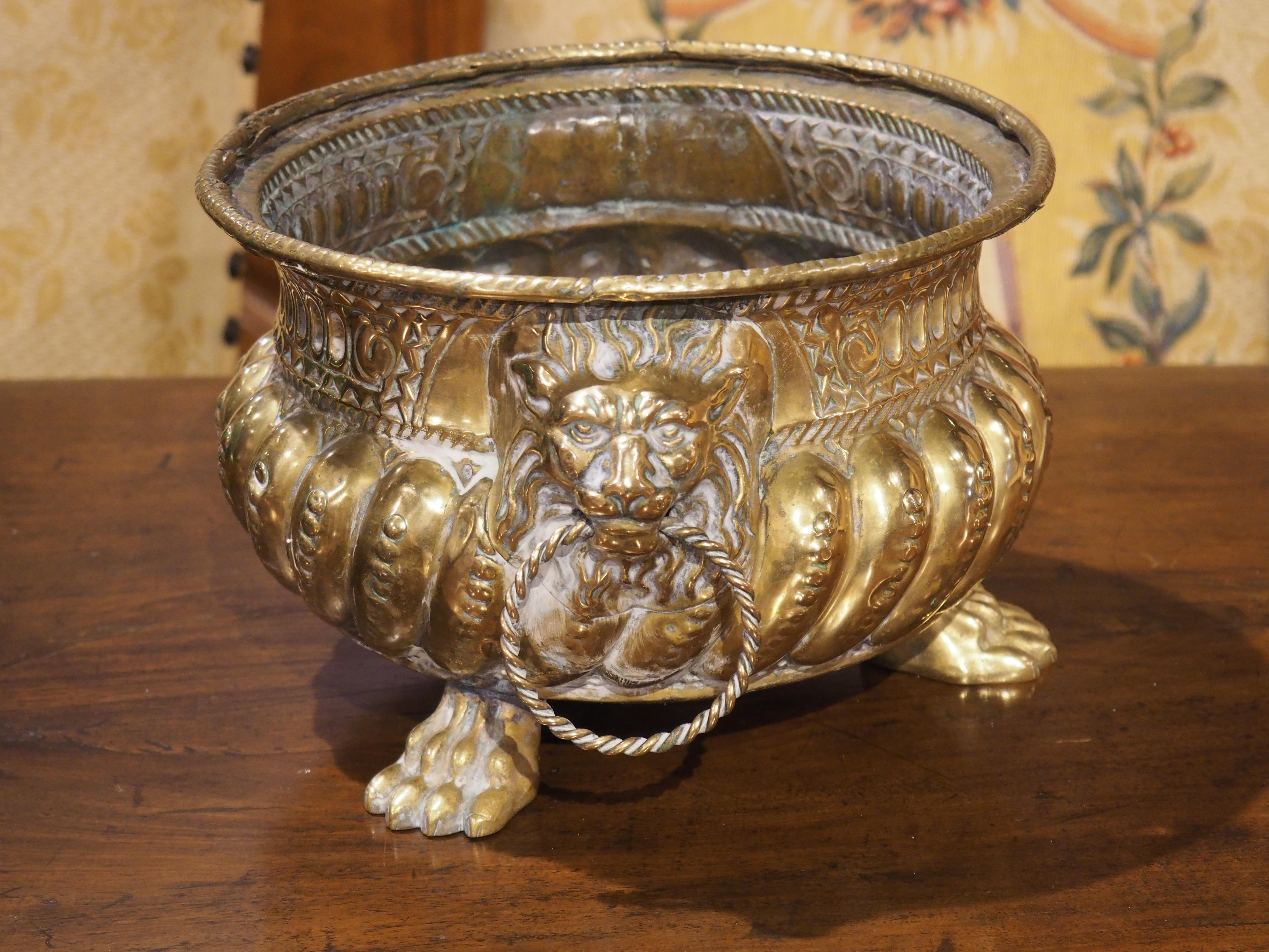 19th Century Circular French Brass Jardiniere with Lions and Paw Feet For Sale 7