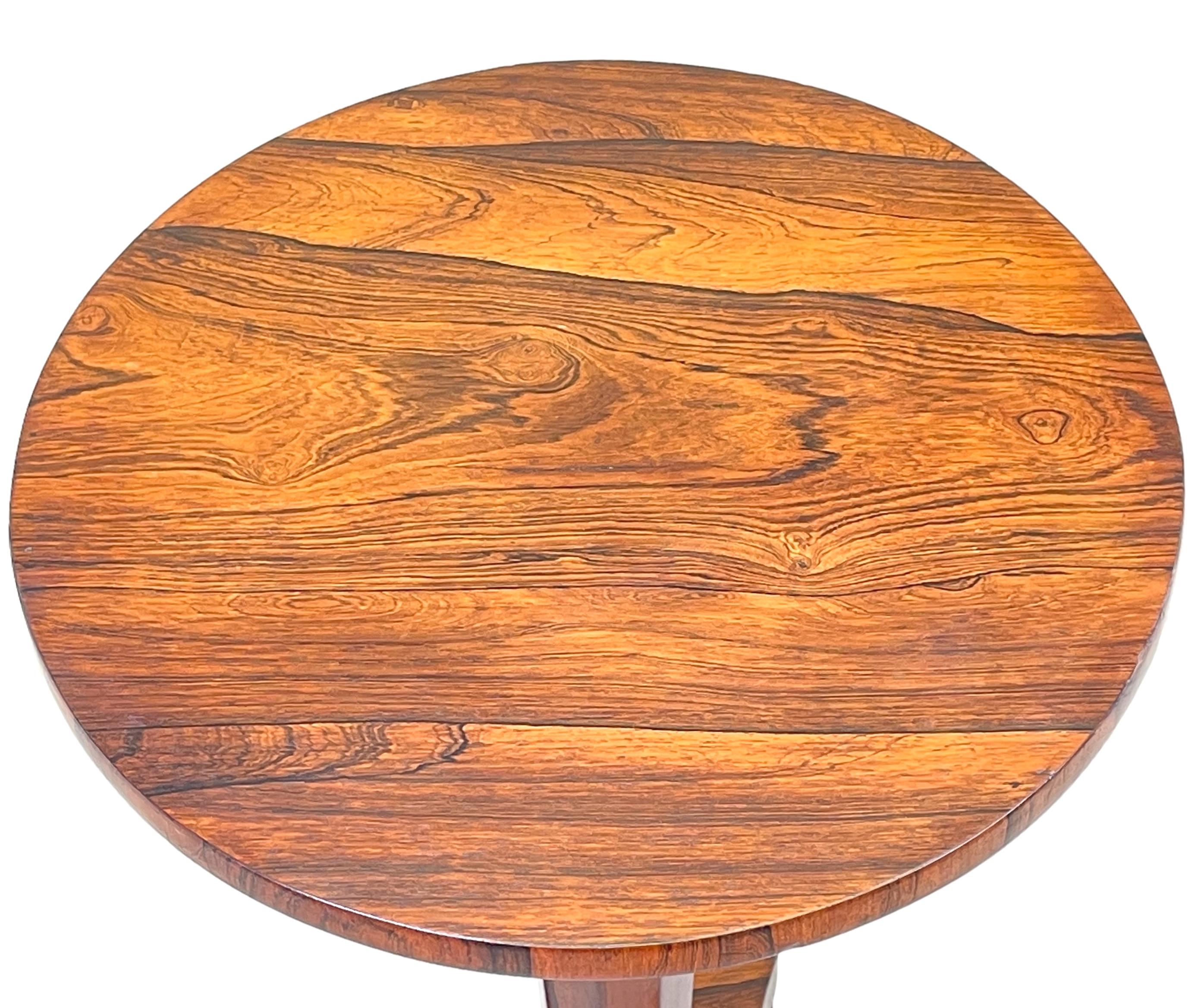 William IV Table circulaire de lampe en bois de rose du XIXe siècle en vente