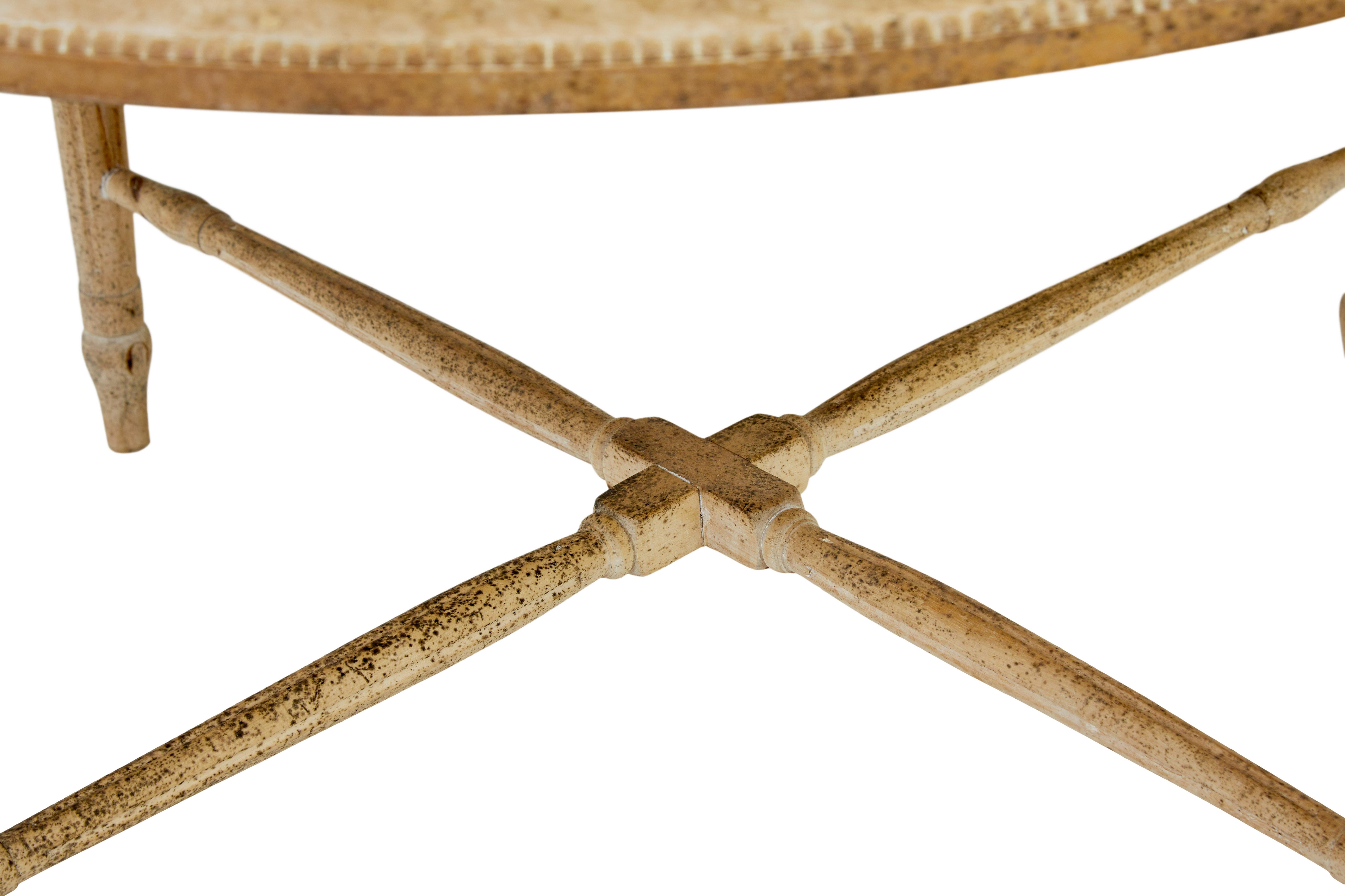 Table de salle à manger circulaire en pin scandinave du 19e siècle Bon état - En vente à Debenham, Suffolk